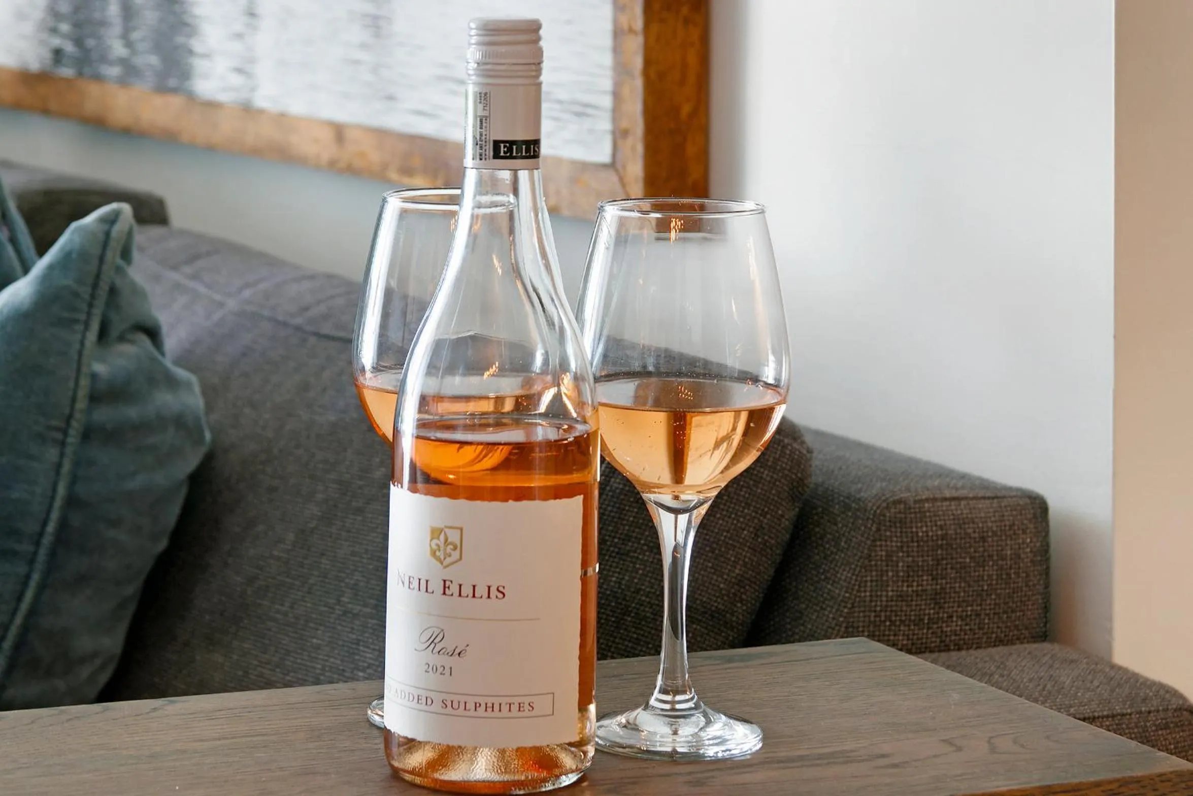 Decorative detail in Elements Luxury Suites by Totalstay