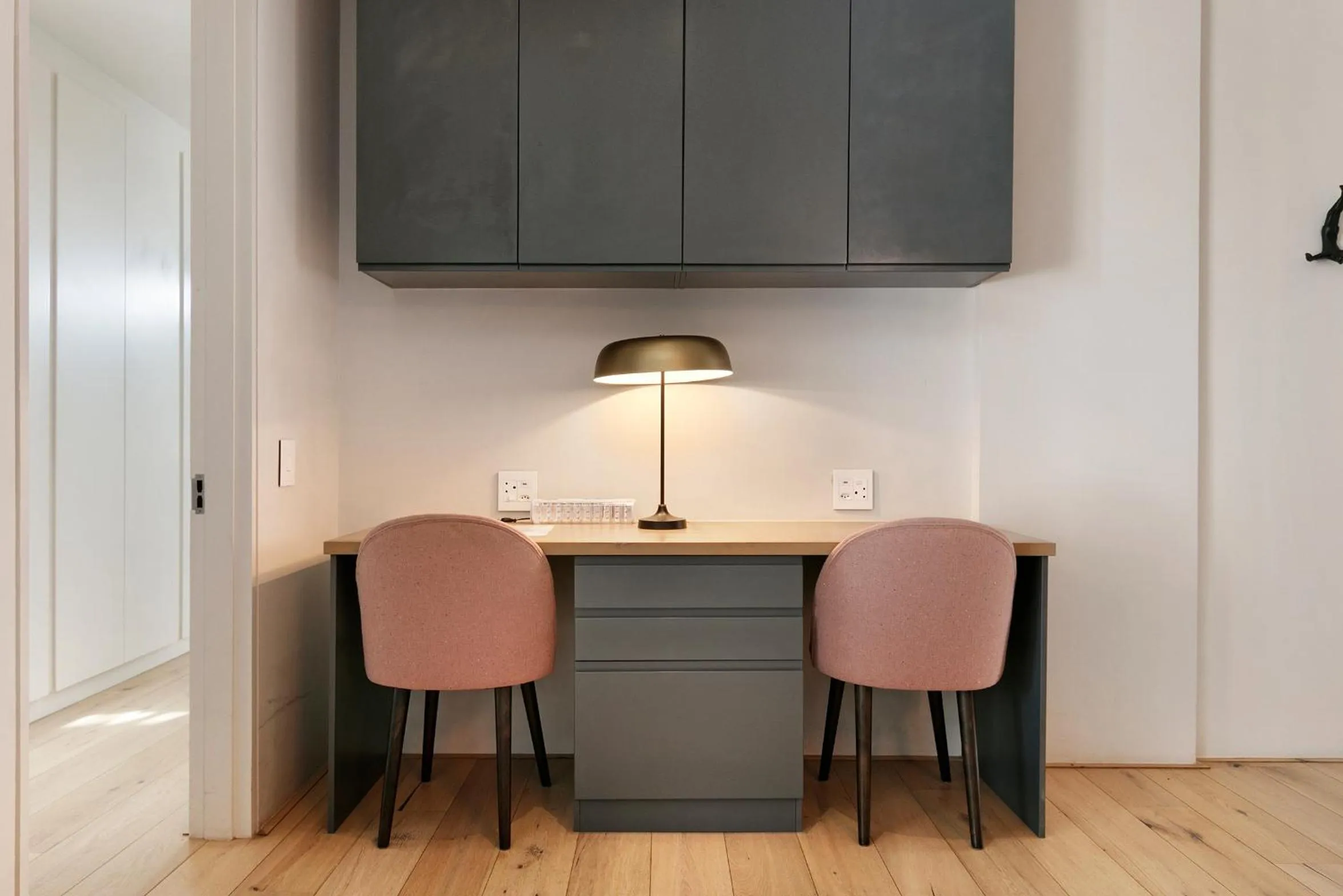 Business facilities in Elements Luxury Suites by Totalstay