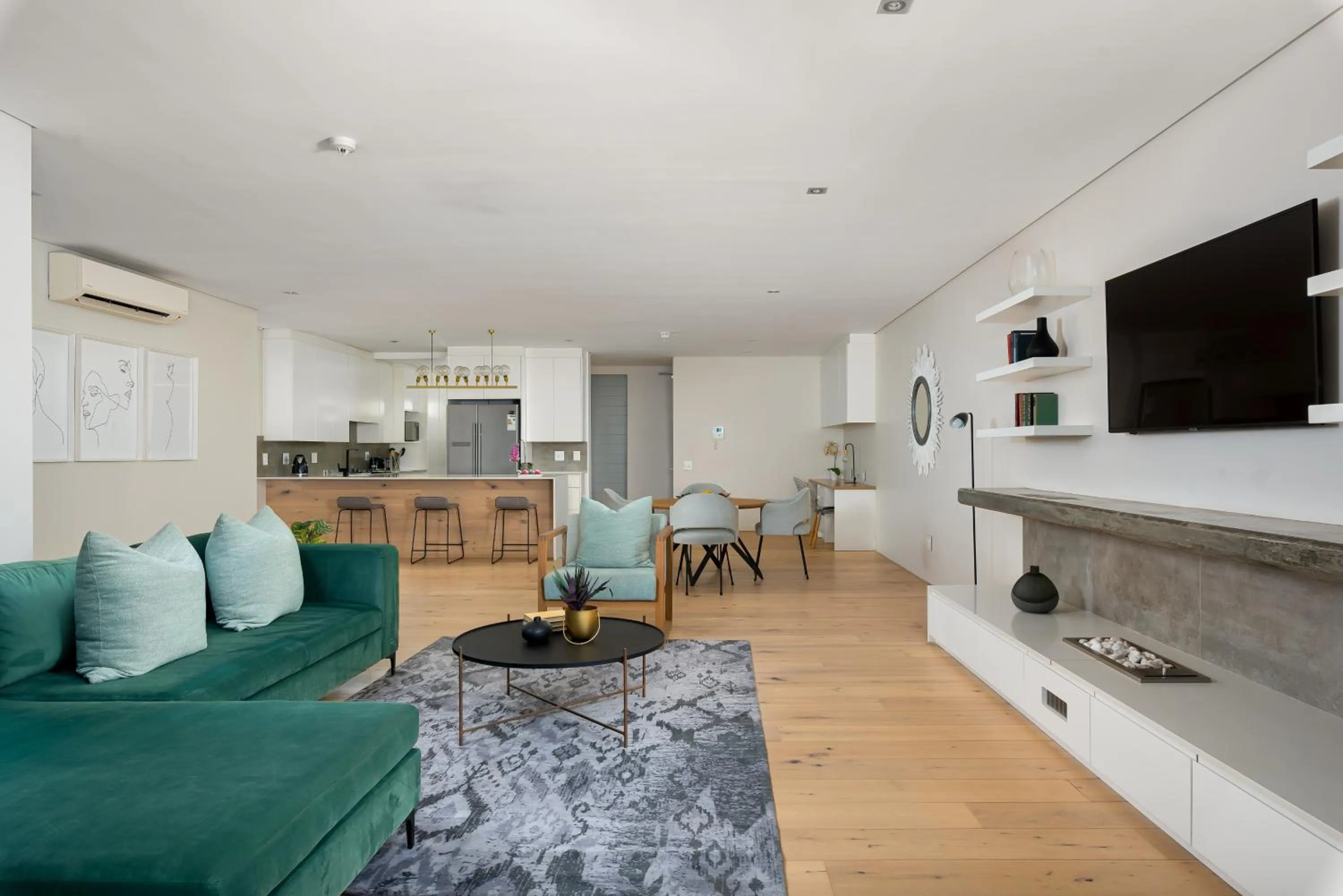 Living room in Elements Luxury Suites by Totalstay