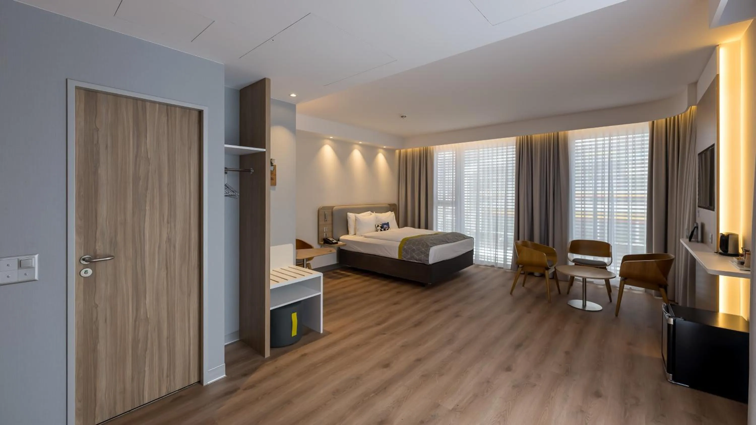 Photo of the whole room, Bed in Holiday Inn Express - Luzern - Kriens by IHG