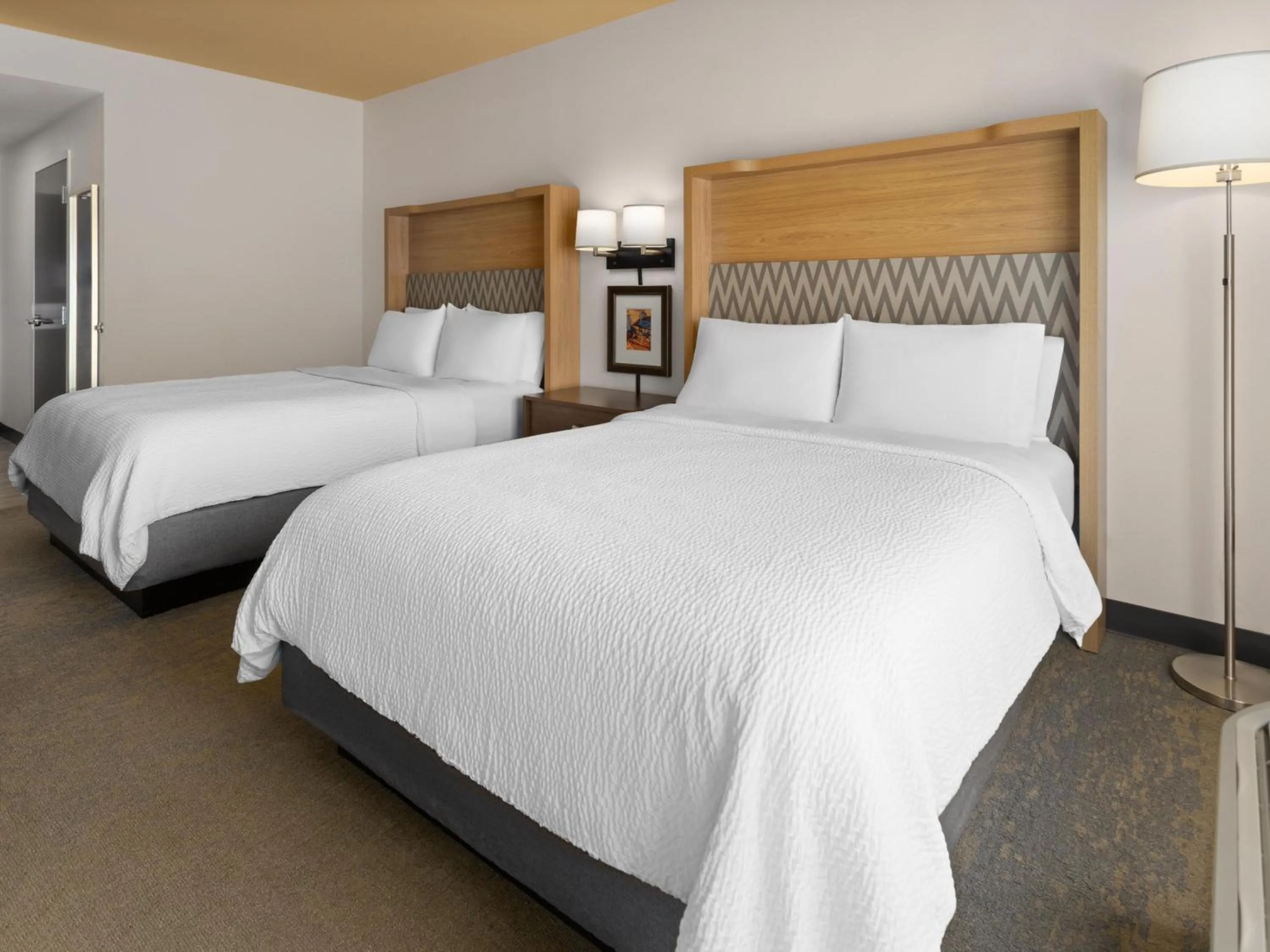 Bedroom, Bed in Holiday Inn & Suites - Savannah Airport - Pooler by IHG