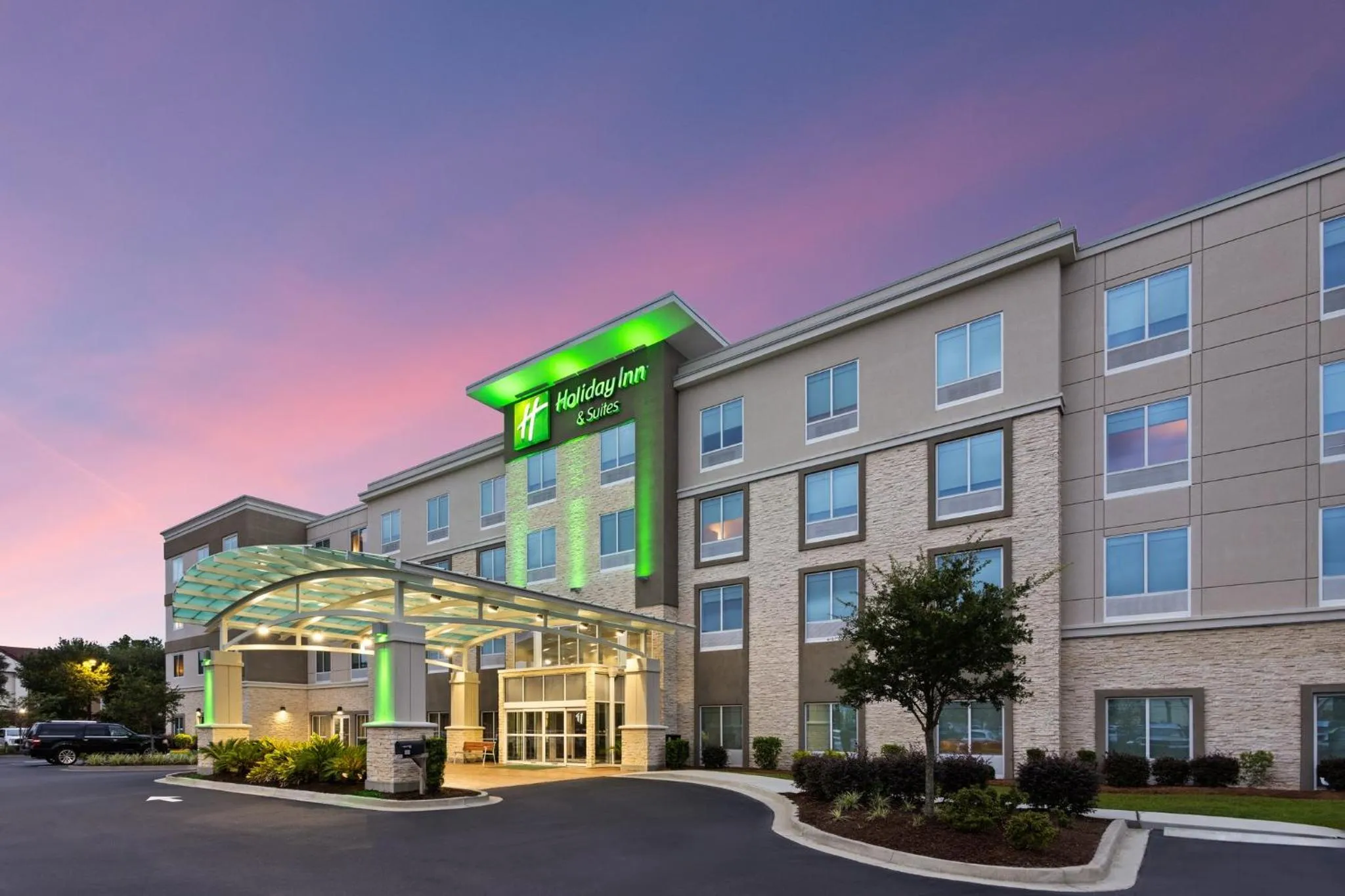 Property building in Holiday Inn & Suites - Savannah Airport - Pooler by IHG