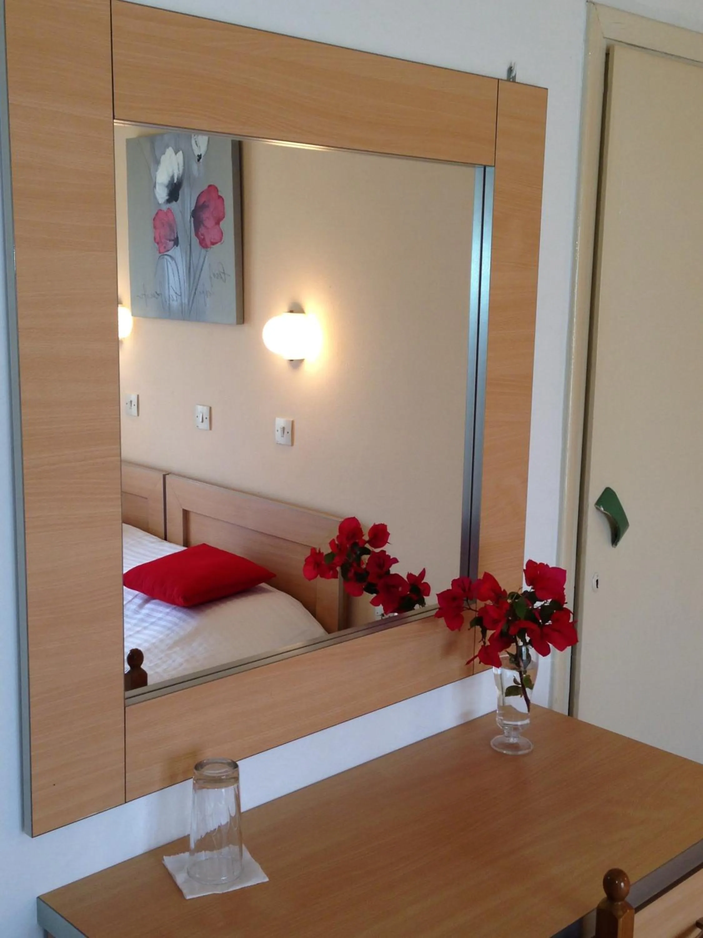 Decorative detail, Bed in Zefyros Hotel