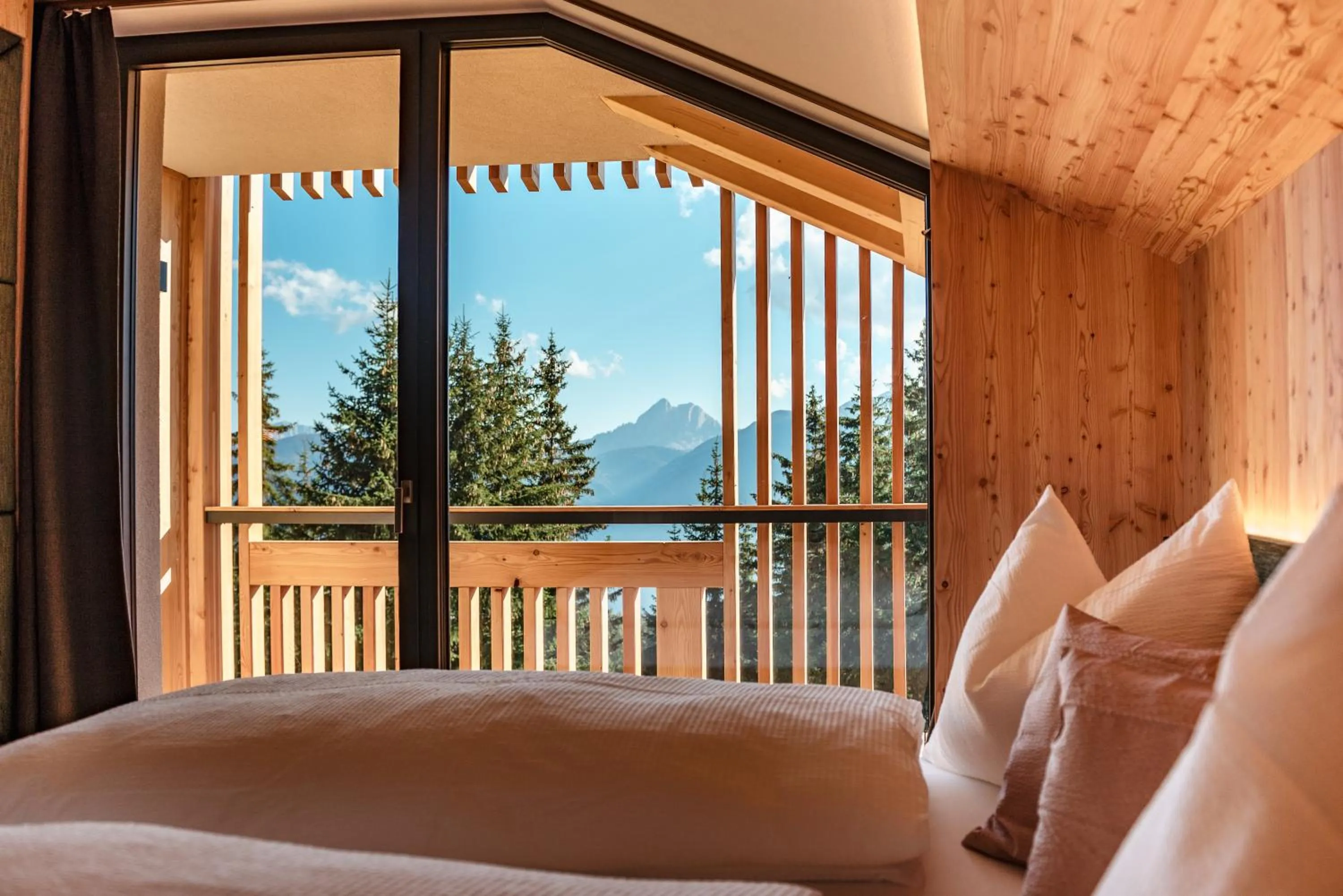 Balcony/Terrace, Bed in Oberhauser Hütte Rodenecker - Lüsner Alm