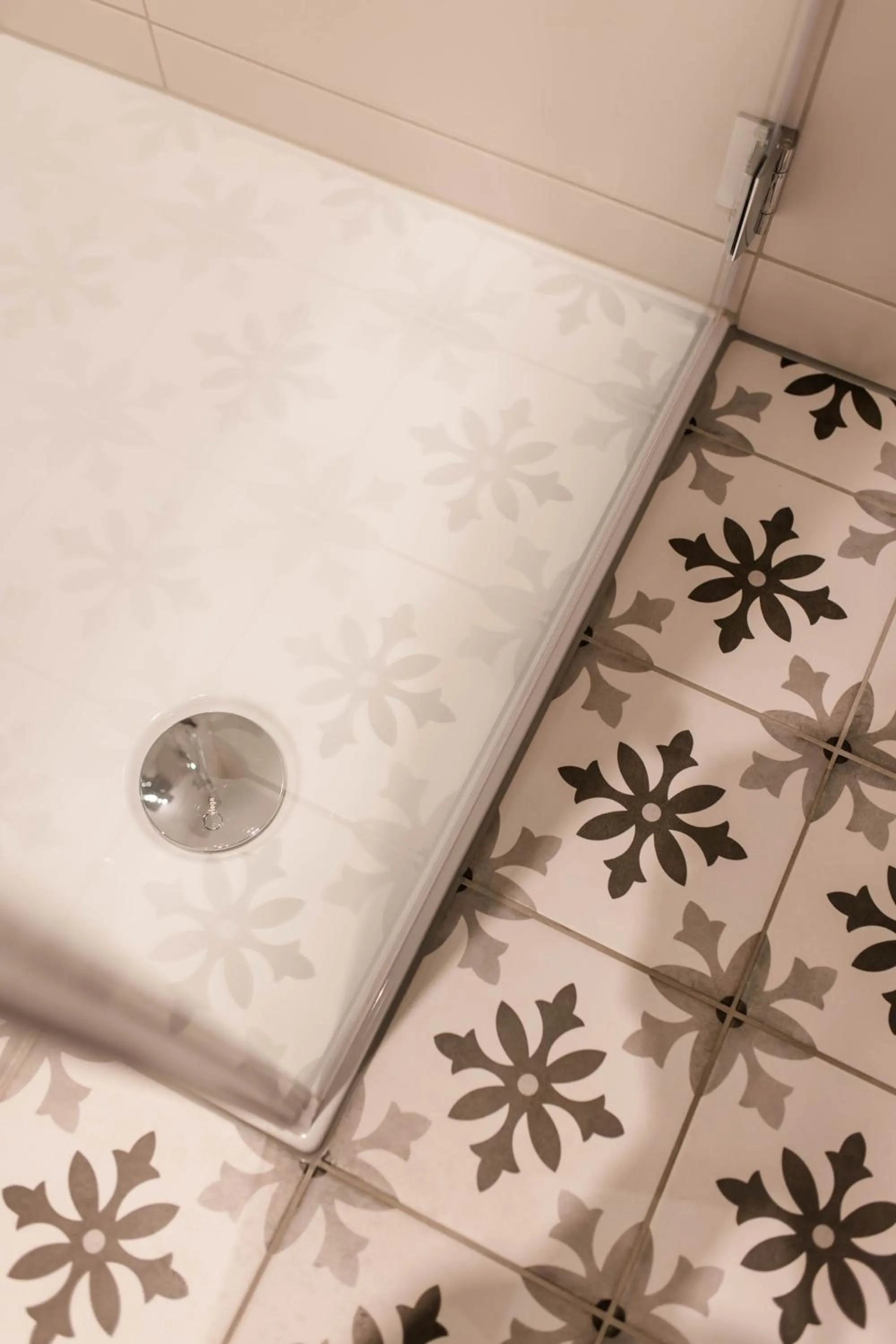 Bathroom in Stadthotel Freilassing