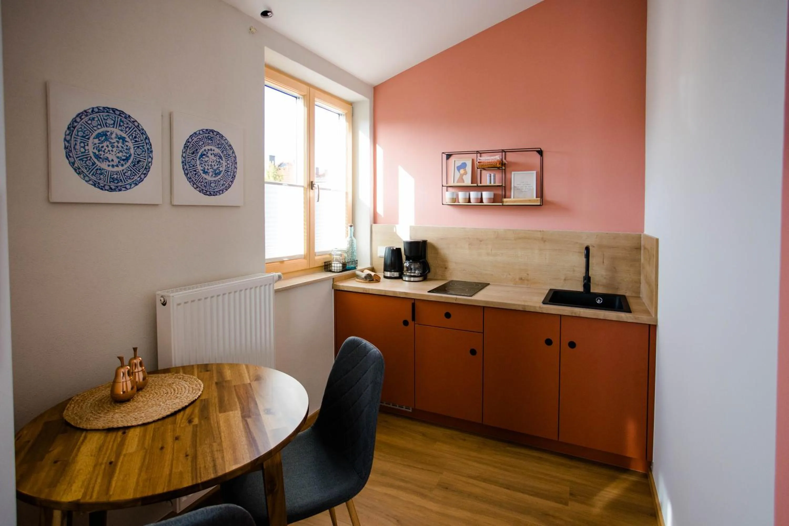 Kitchen or kitchenette in Stadthotel Freilassing