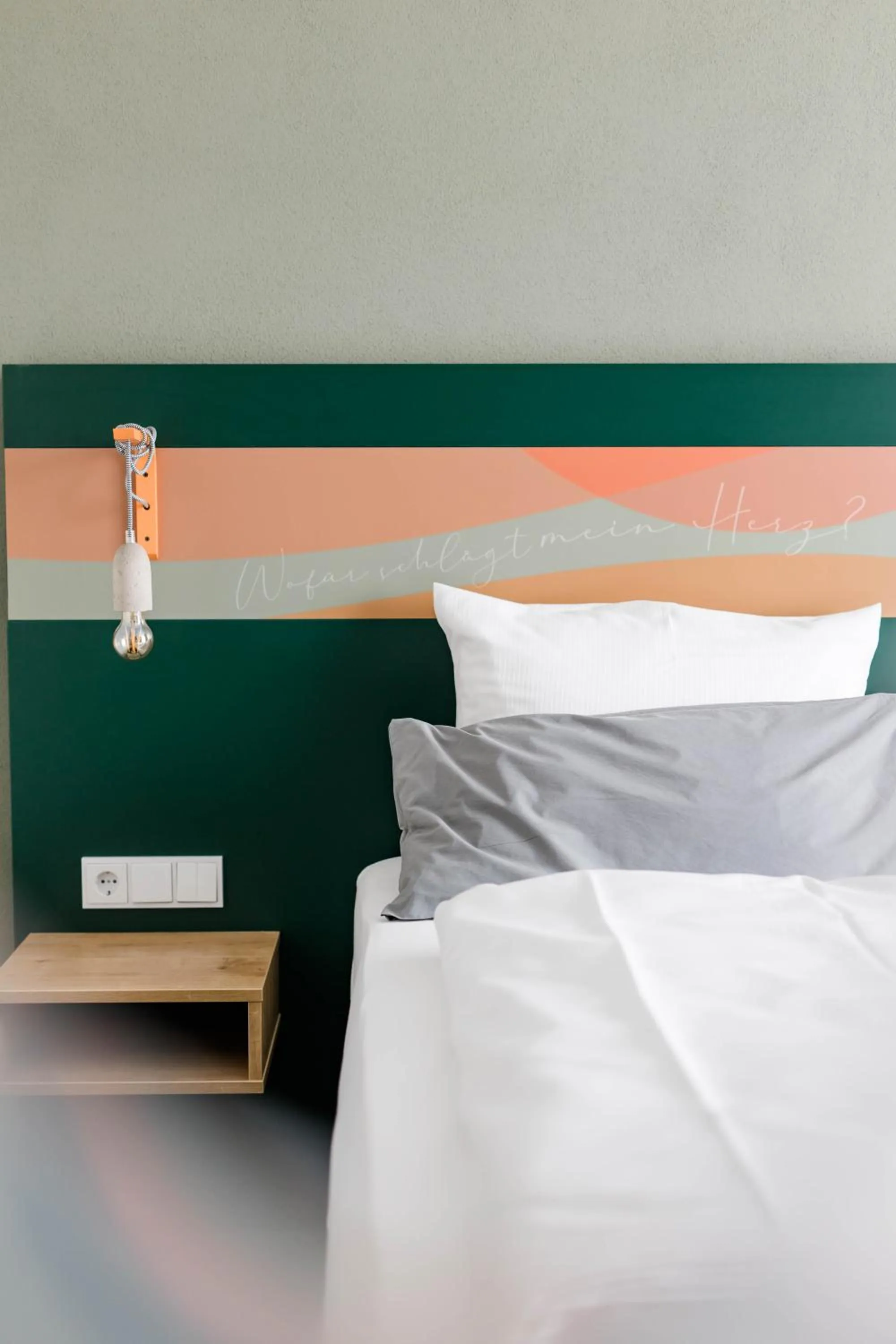 Bed in Stadthotel Freilassing