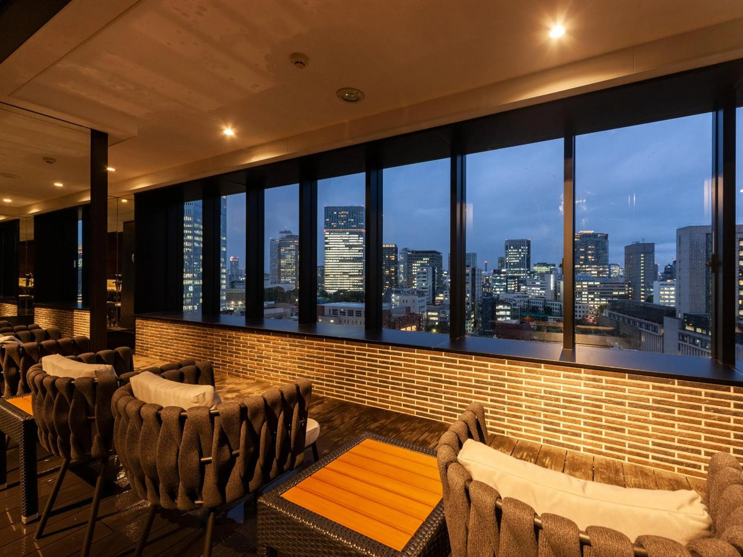 Balcony/Terrace in APA Hotel PRIDE Akasaka Kokkaigijidomae