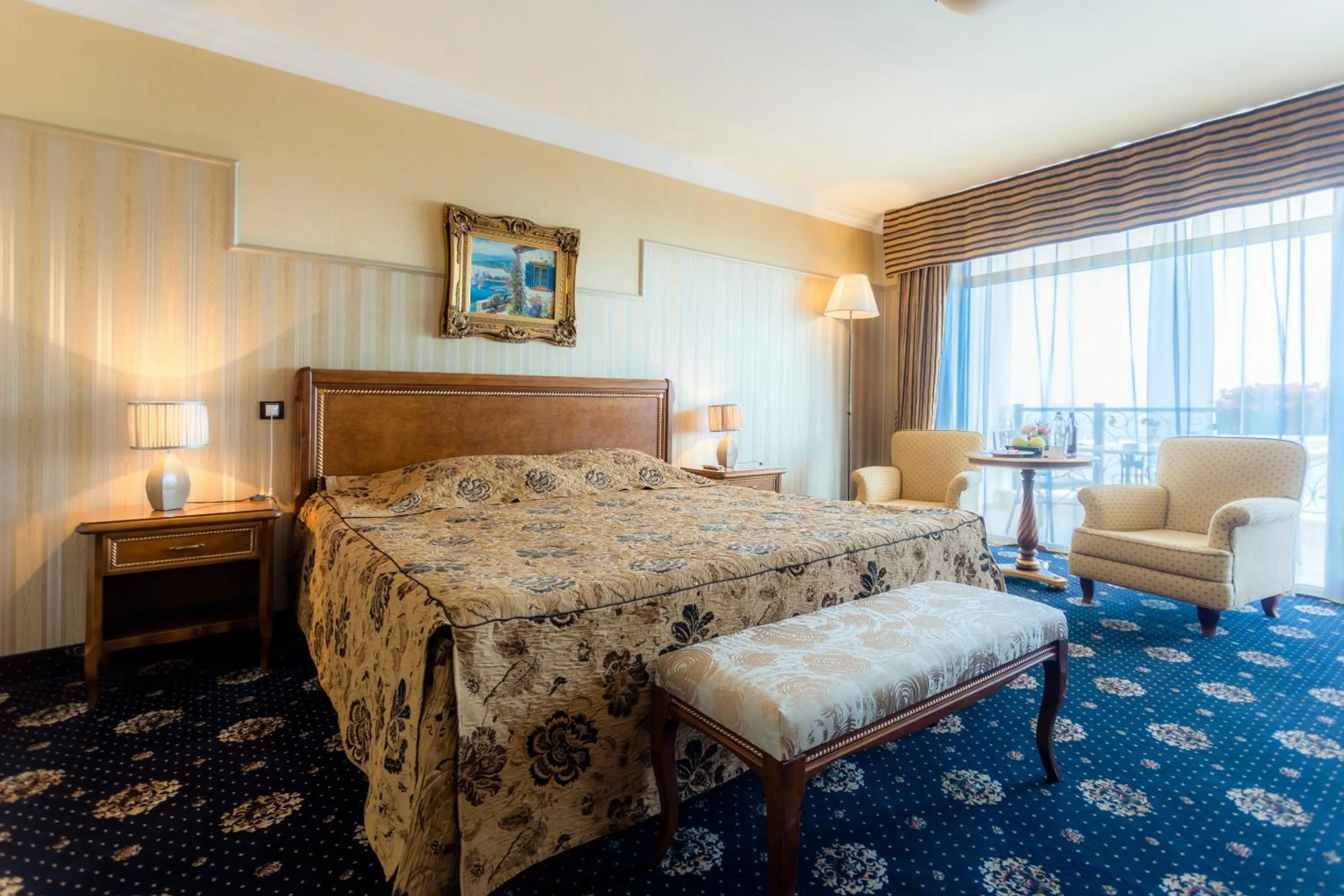 Bed in Hotel Palace Marina Dinevi