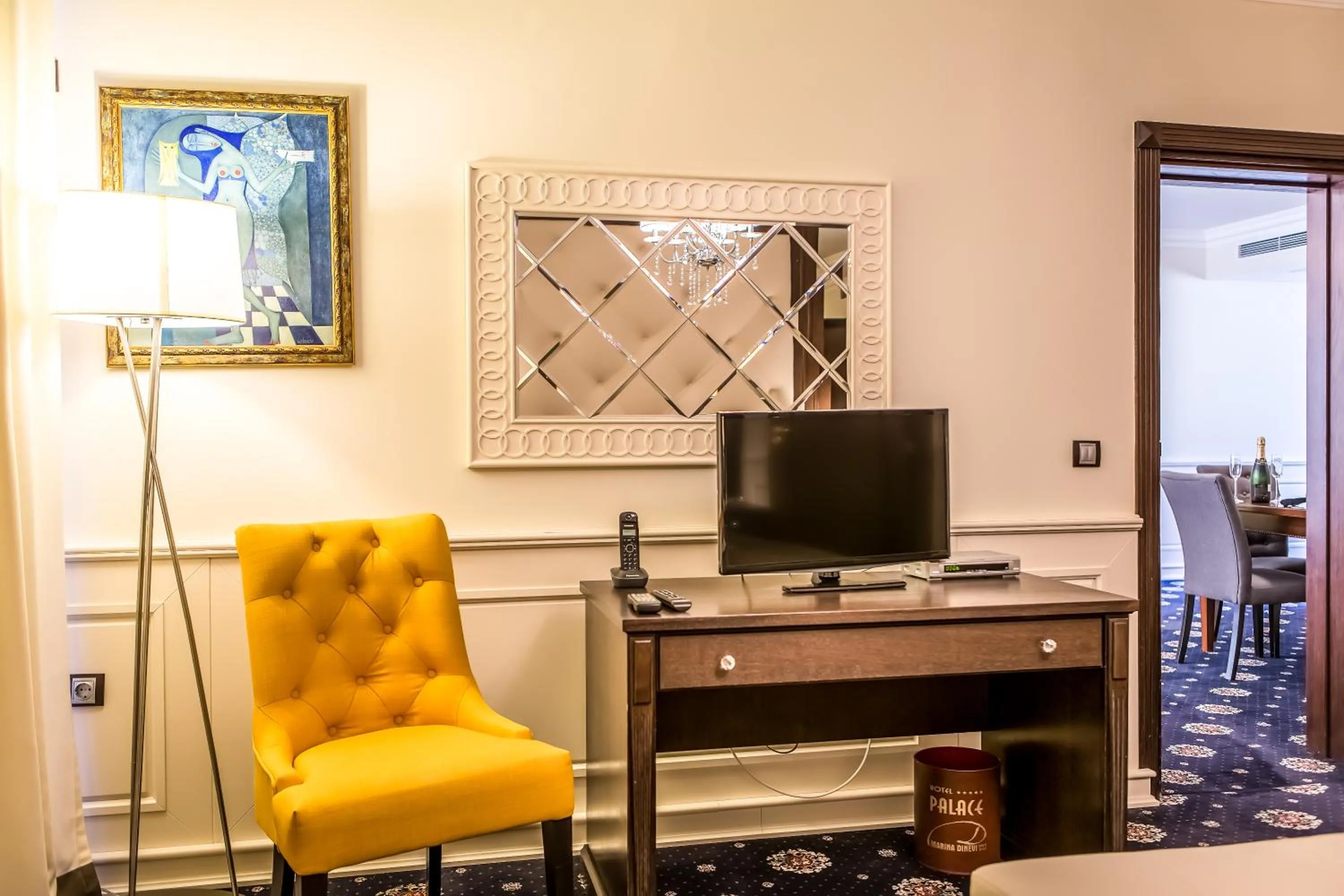 Seating area in Hotel Palace Marina Dinevi