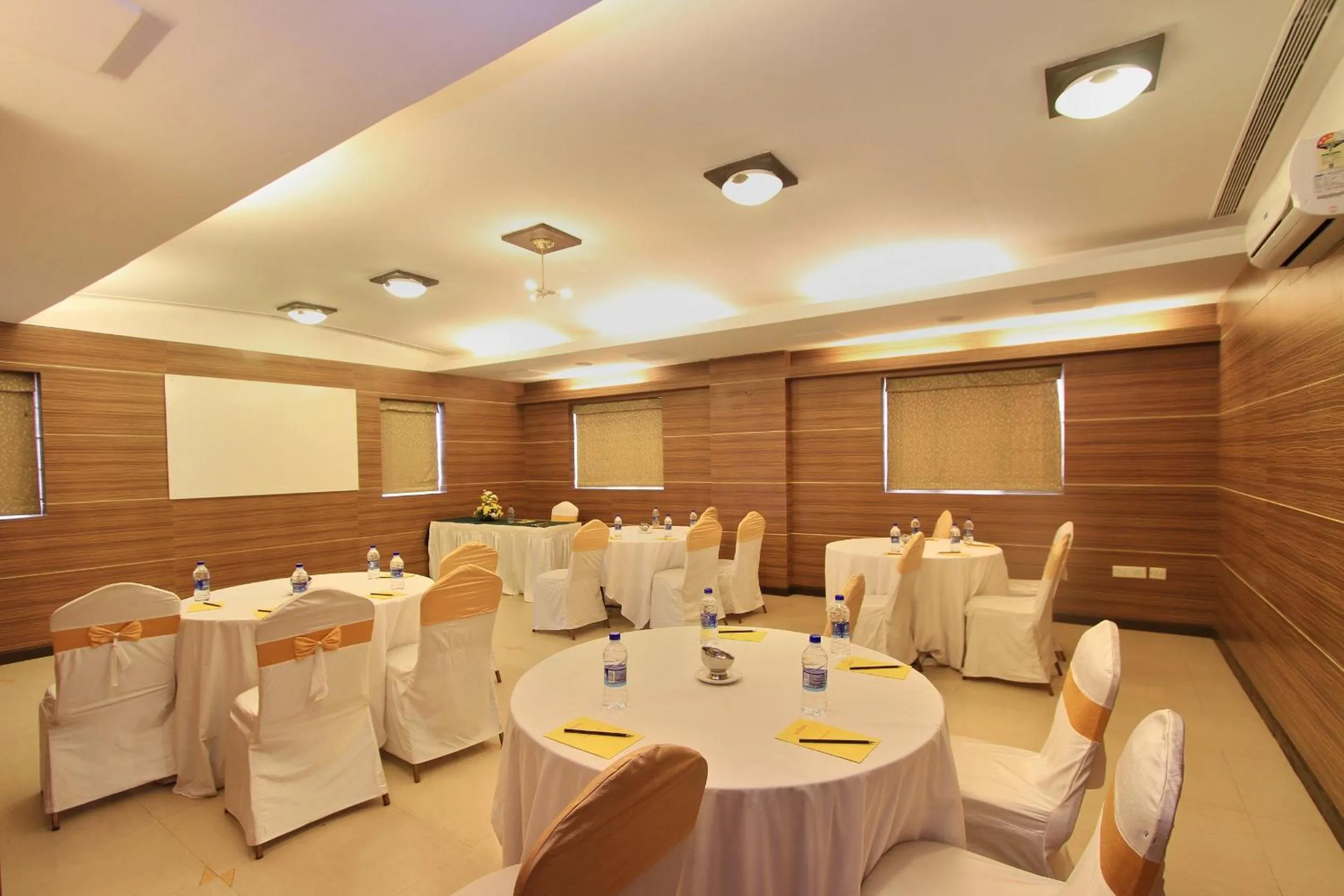 Banquet/Function facilities in La Sara Grand