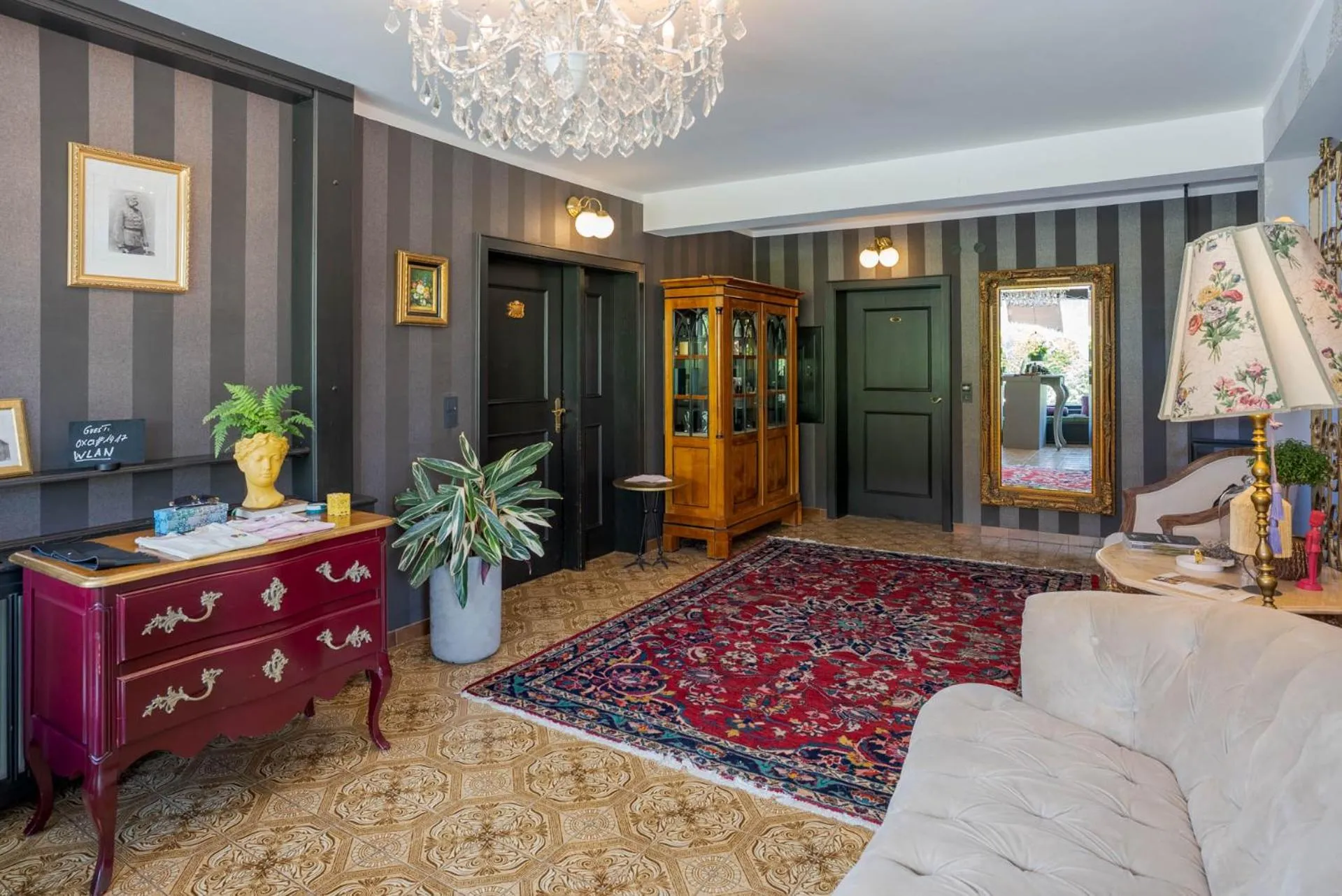 Lobby or reception in VILLA OXA - Boutique Design Hotel