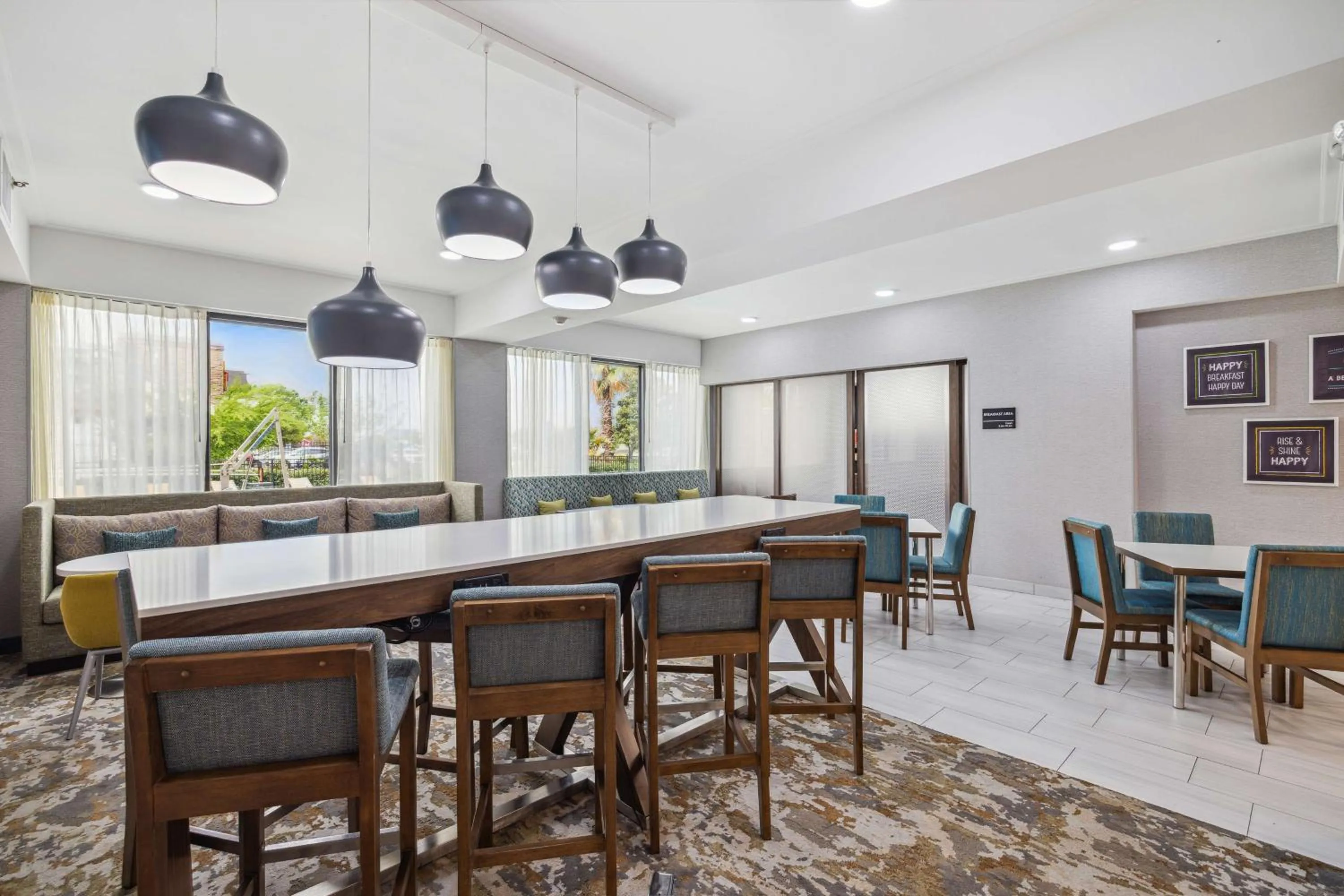 Breakfast in Hampton Inn - Houston/Brookhollow