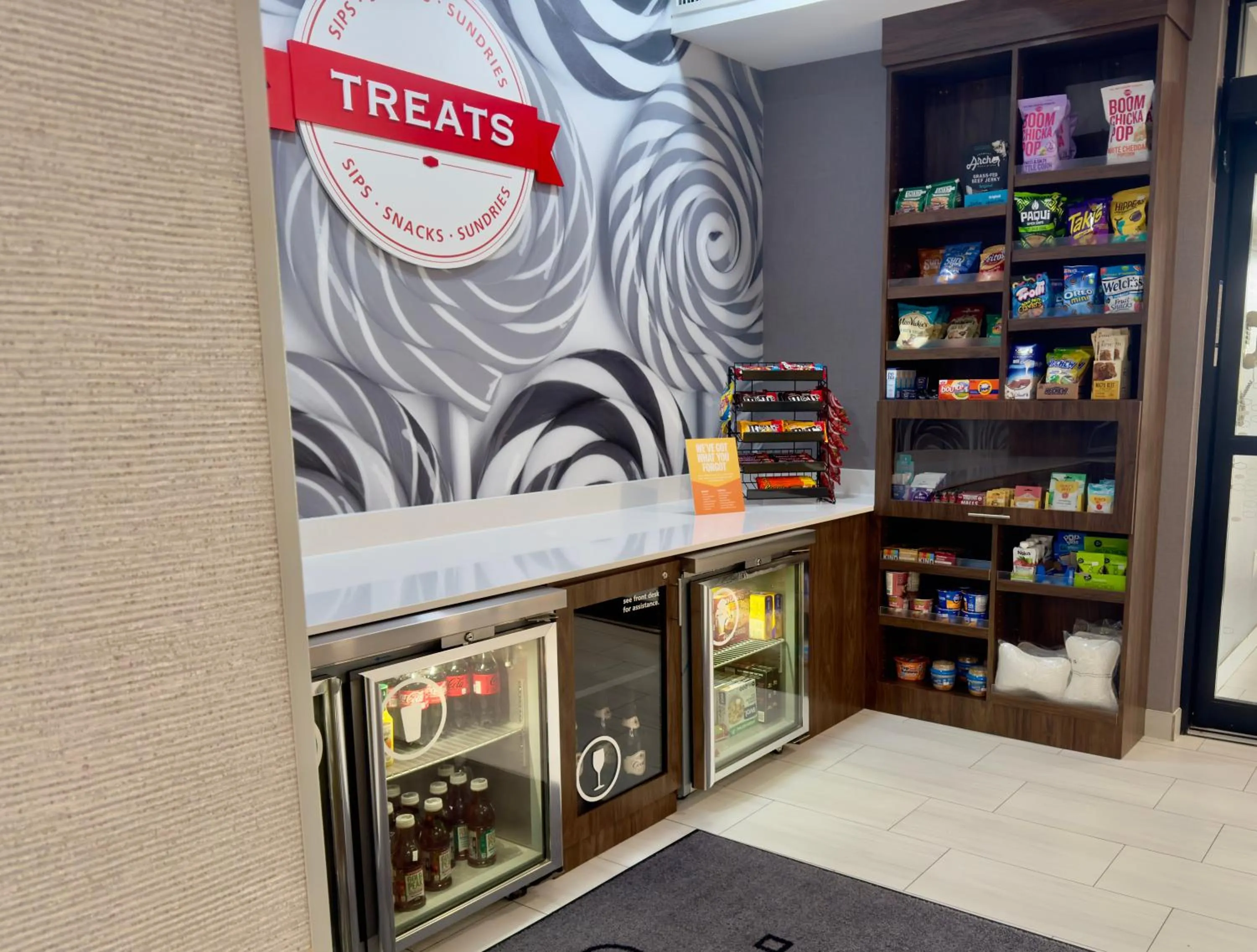 On-site shops in Hampton Inn - Houston/Brookhollow