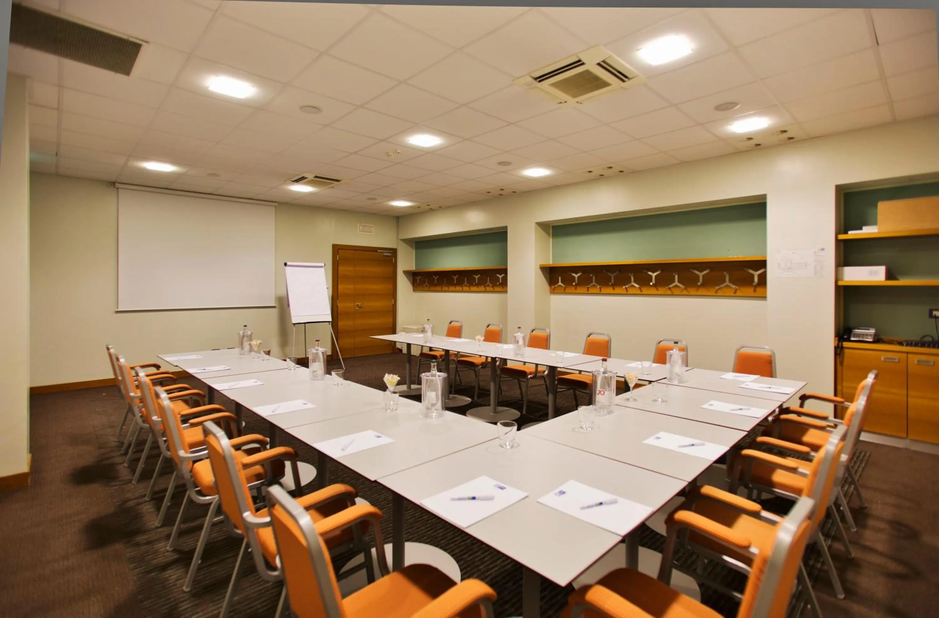Meeting/conference room in Holiday Inn Express Milan-Malpensa Airport by IHG