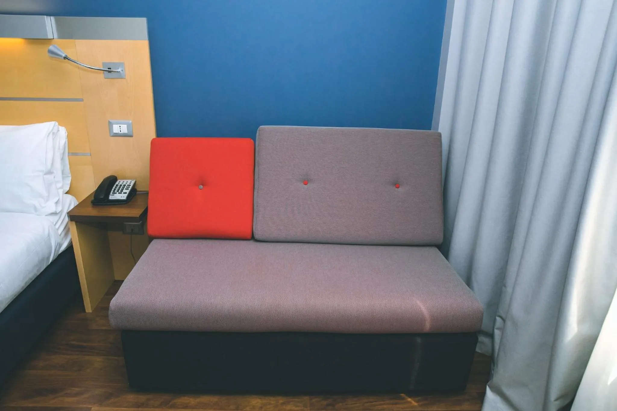 Photo of the whole room, Bed in Holiday Inn Express Milan-Malpensa Airport by IHG