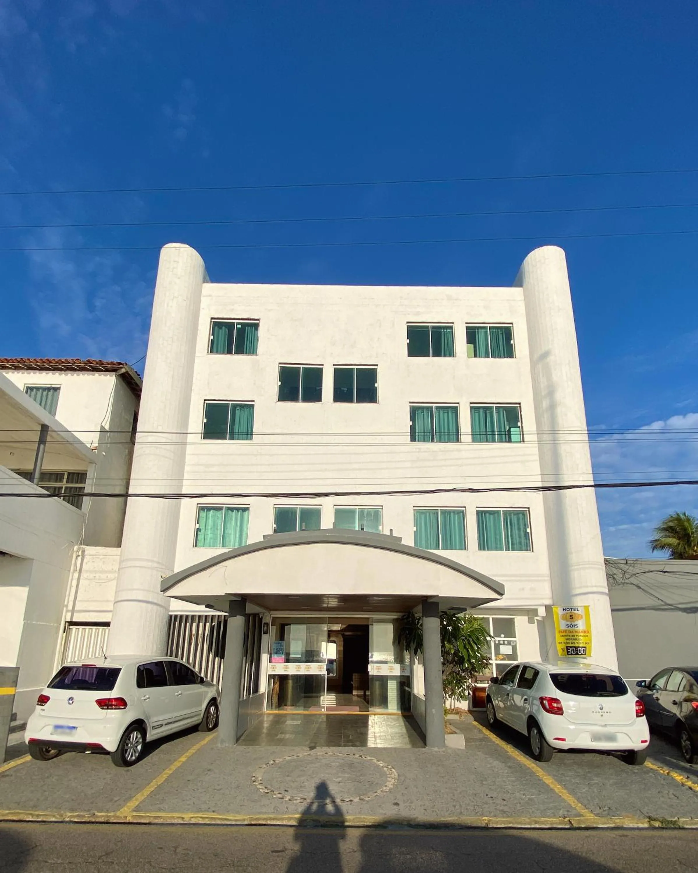 Property building in Hotel 5 Sóis