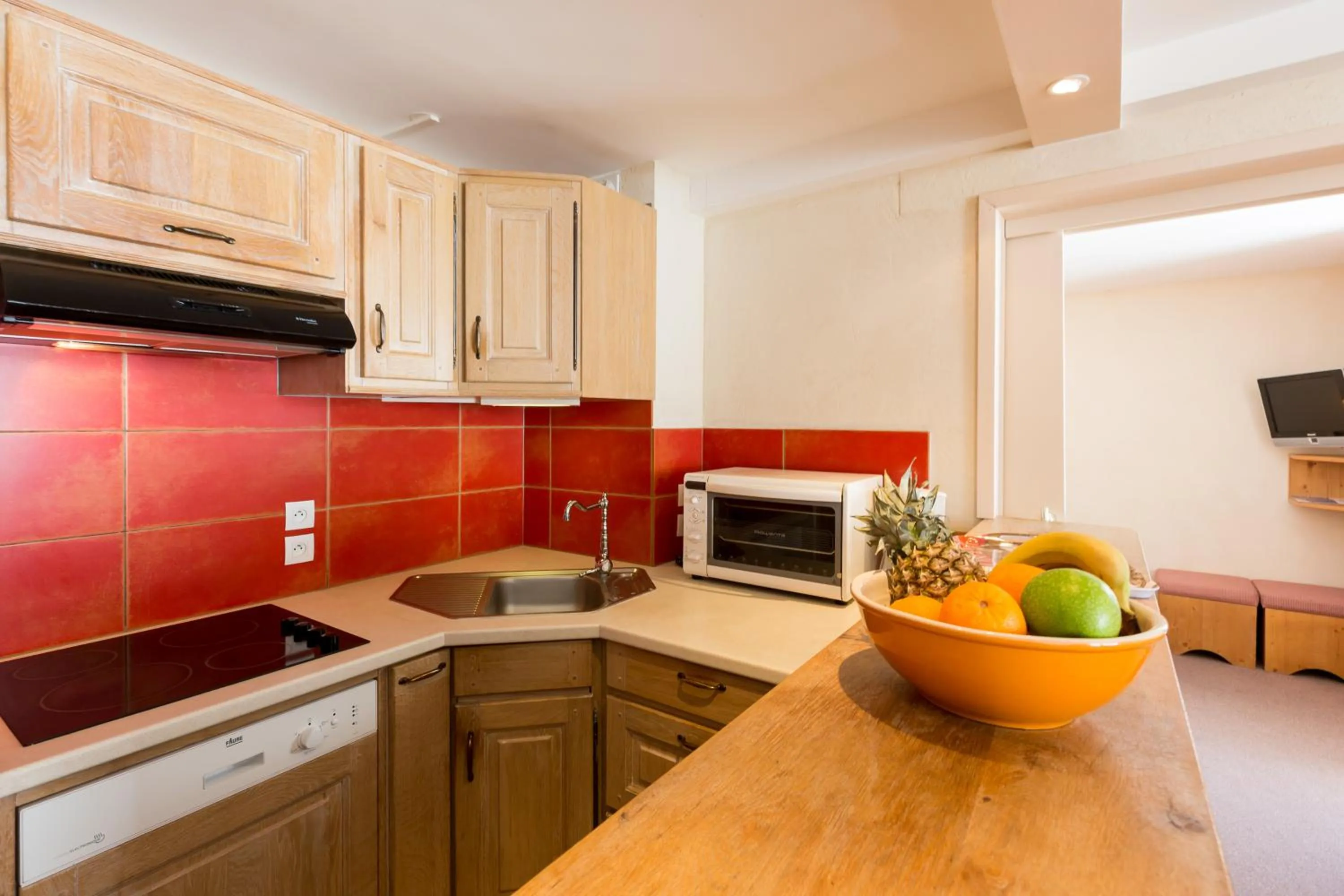 Kitchen or kitchenette in Résidence Le Chamois d'Or