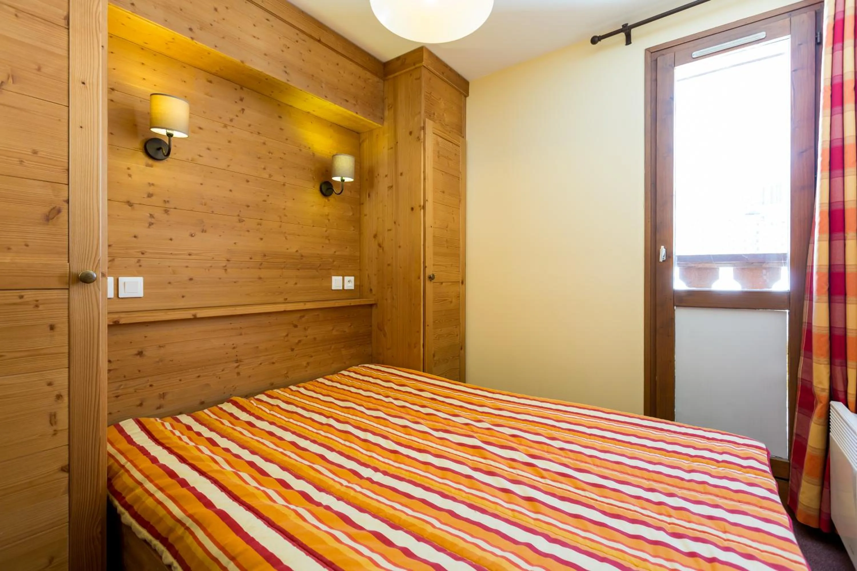 Bedroom, Bed in Résidence Le Chamois d'Or