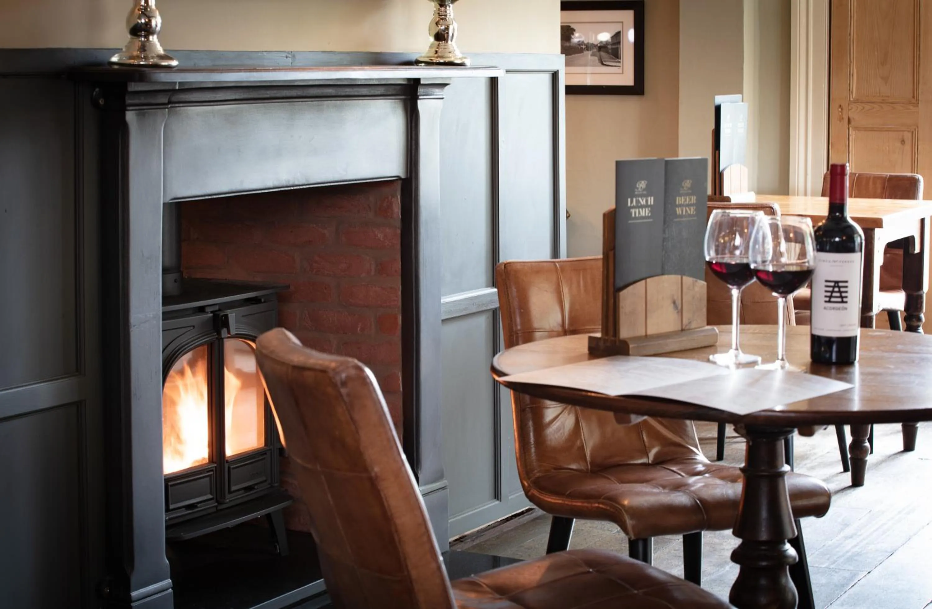 Lounge or bar in Broom Hall Inn