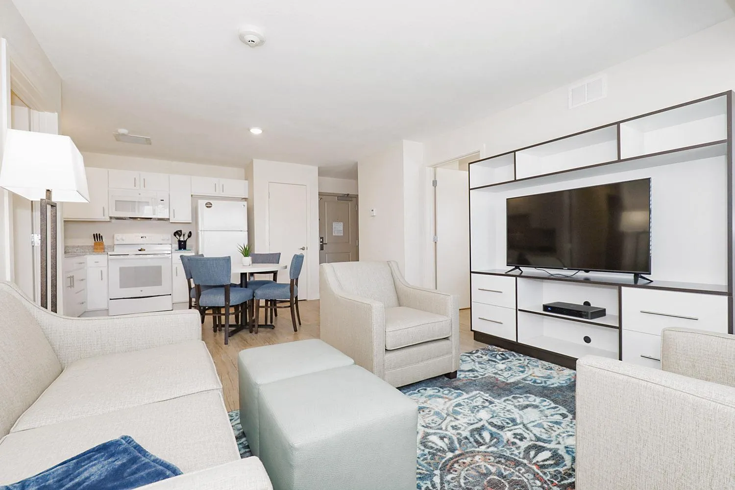 Kitchen or kitchenette in Parks Residential-Richardson