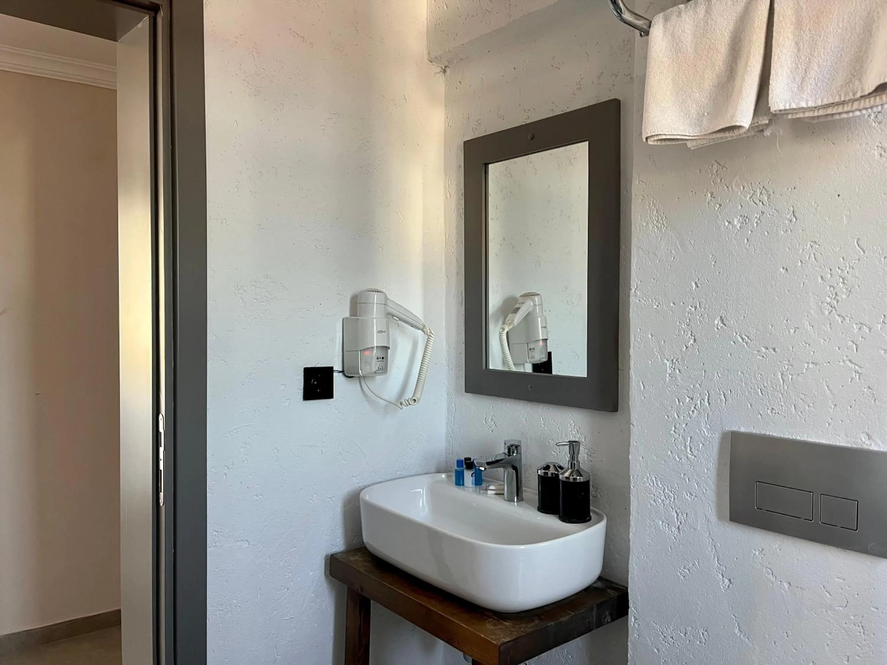 Bathroom in Akkan Hotel