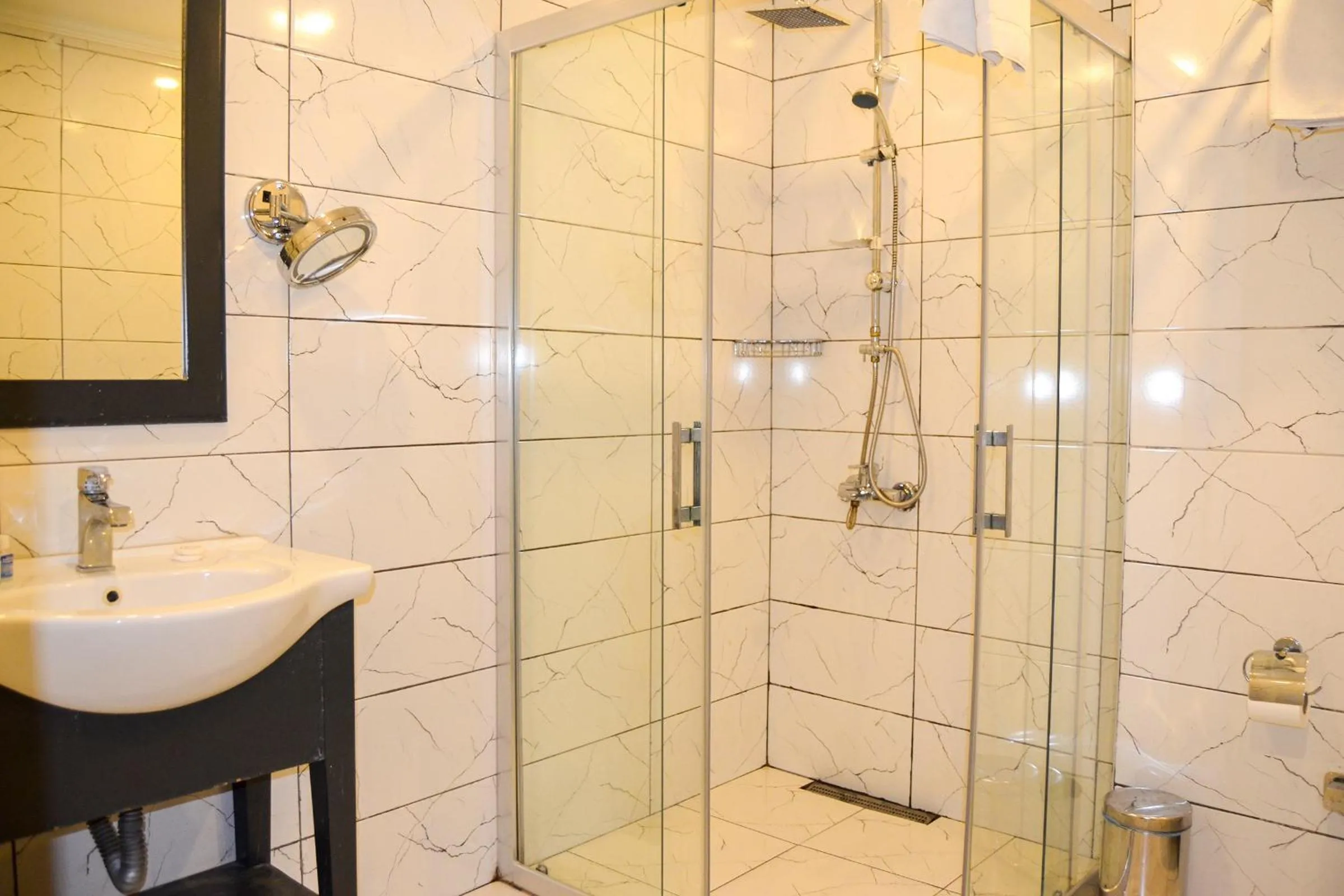 Bathroom in Akkan Hotel