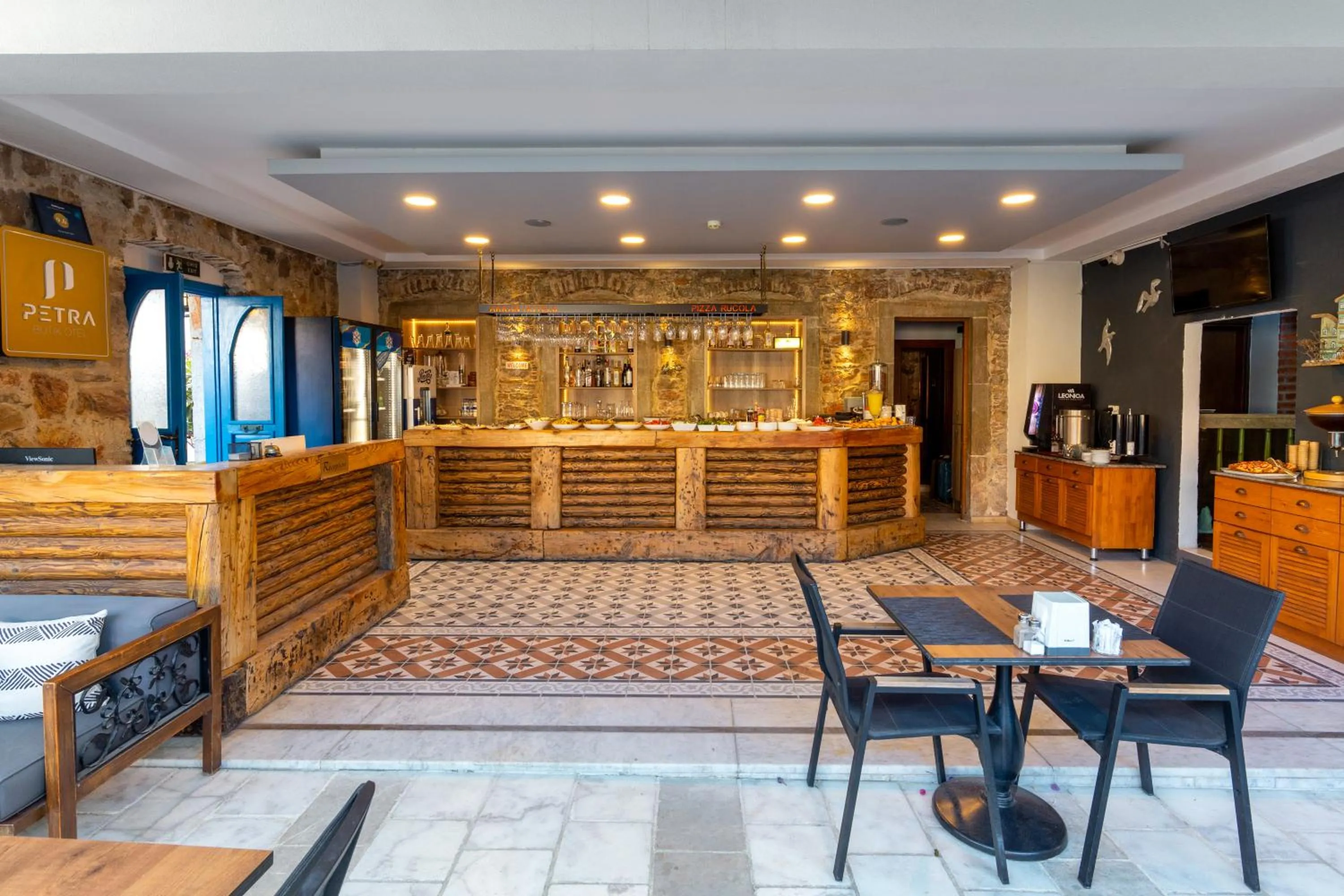 Lounge or bar in Akkan Hotel