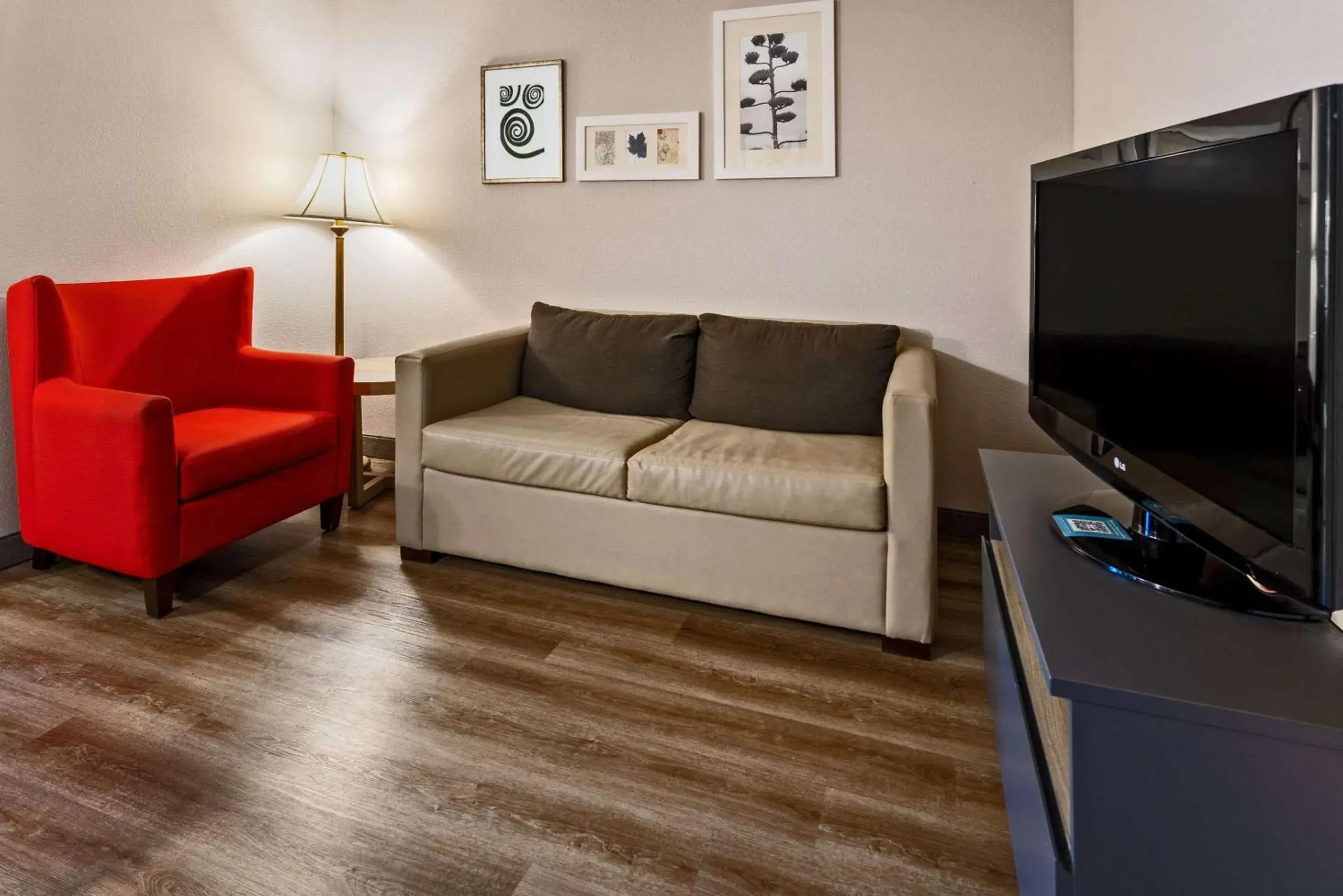 One-Bedroom King Suite - Non-Smoking in Country Inn & Suites by Radisson, Salisbury, MD One-Bedroom King Suite - Non-Smoking in Country Inn & Suites by Radisson, Salisbury, MD