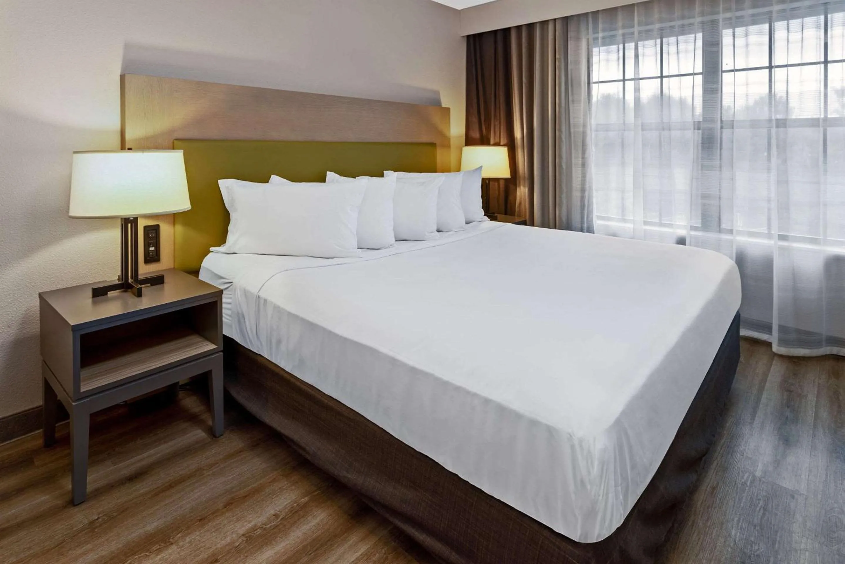 Bedroom, Bed in Country Inn & Suites by Radisson, Salisbury, MD