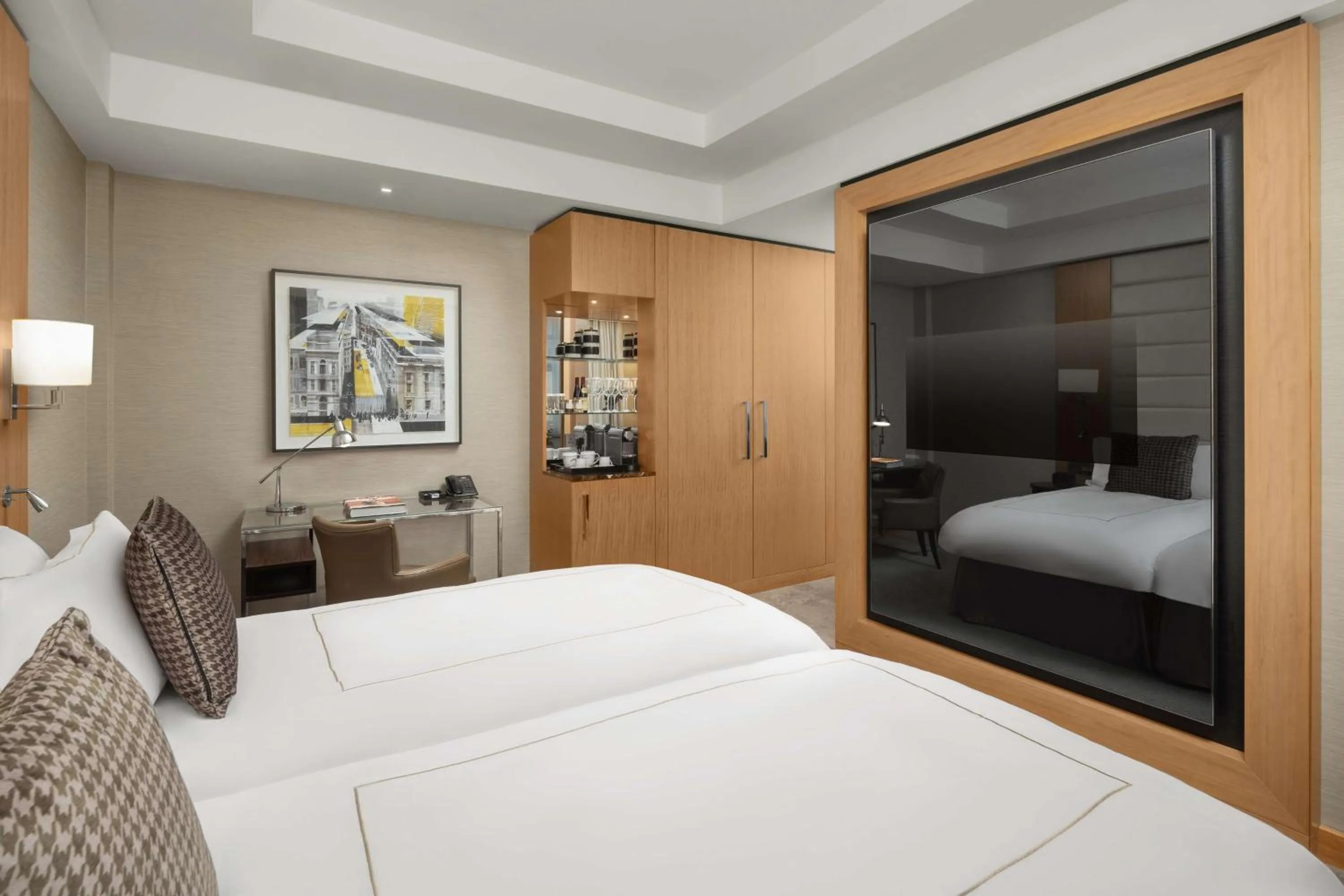Bedroom, Bed in Conrad London St James