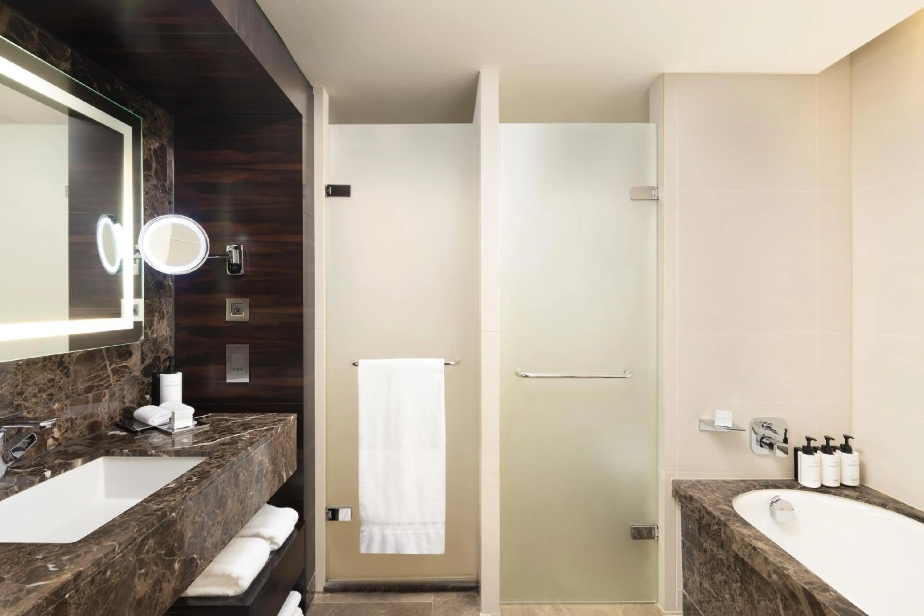 Shower in Conrad London St James