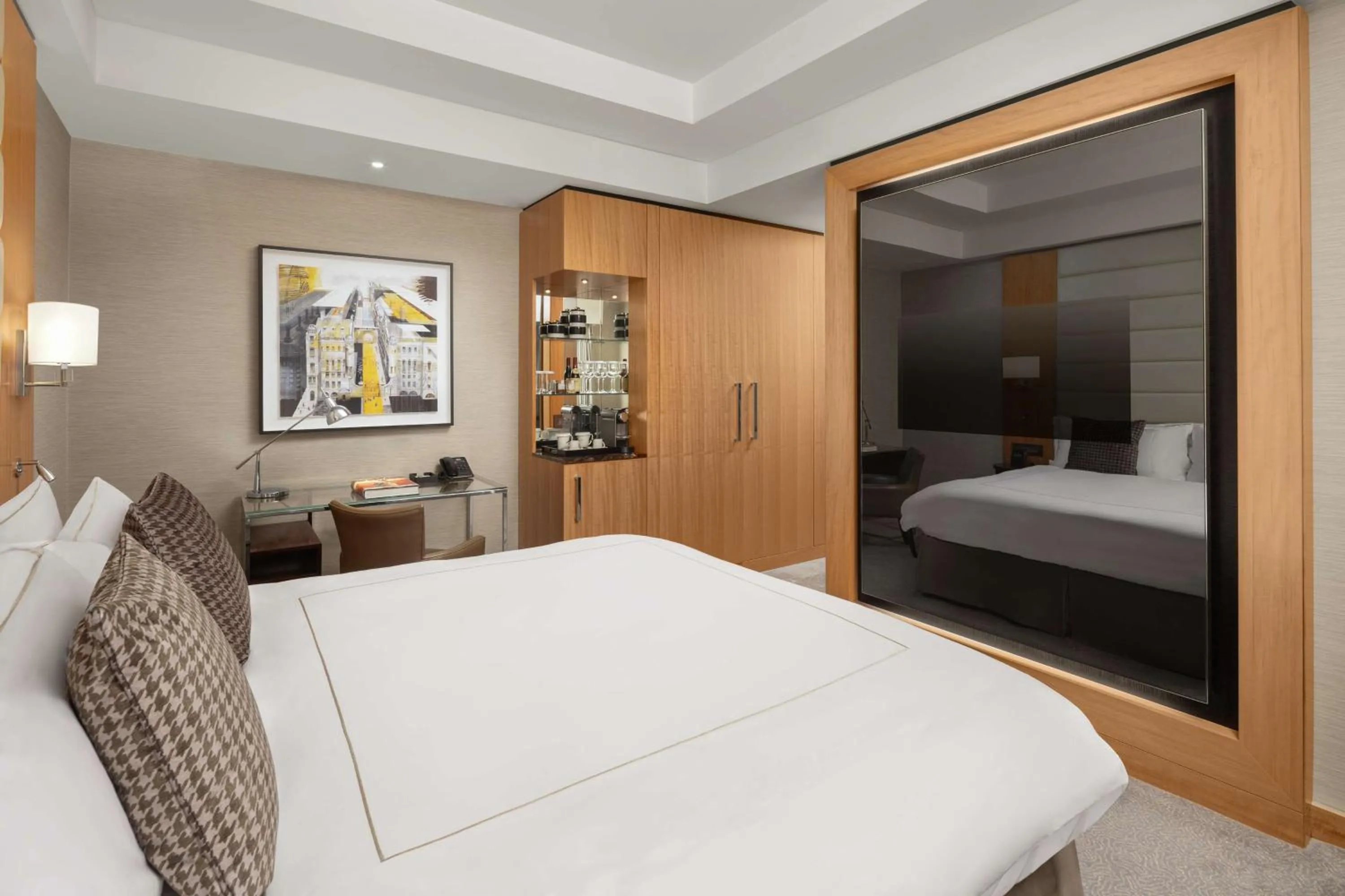 Bedroom, Bed in Conrad London St James