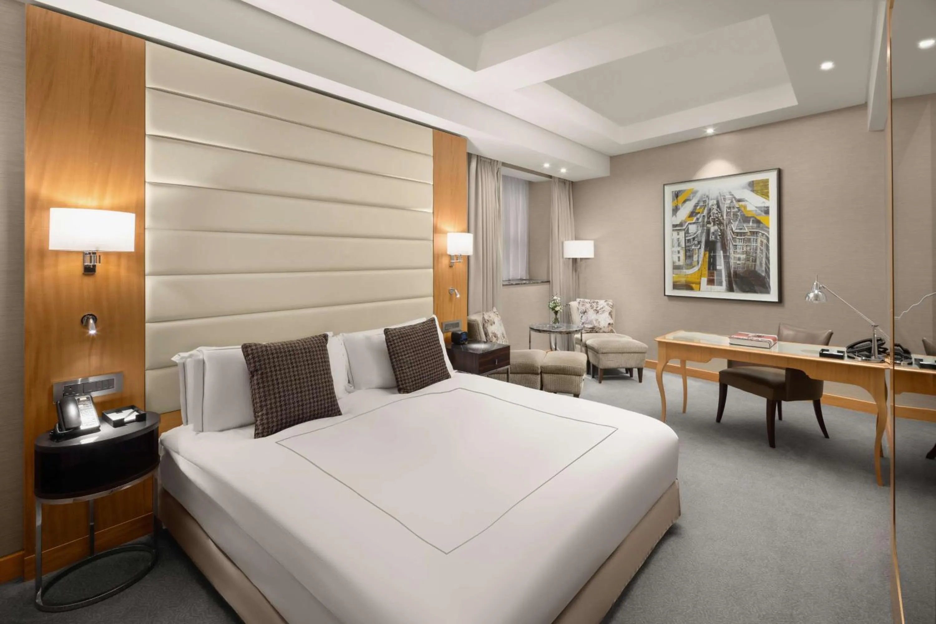 Bedroom, Bed in Conrad London St James