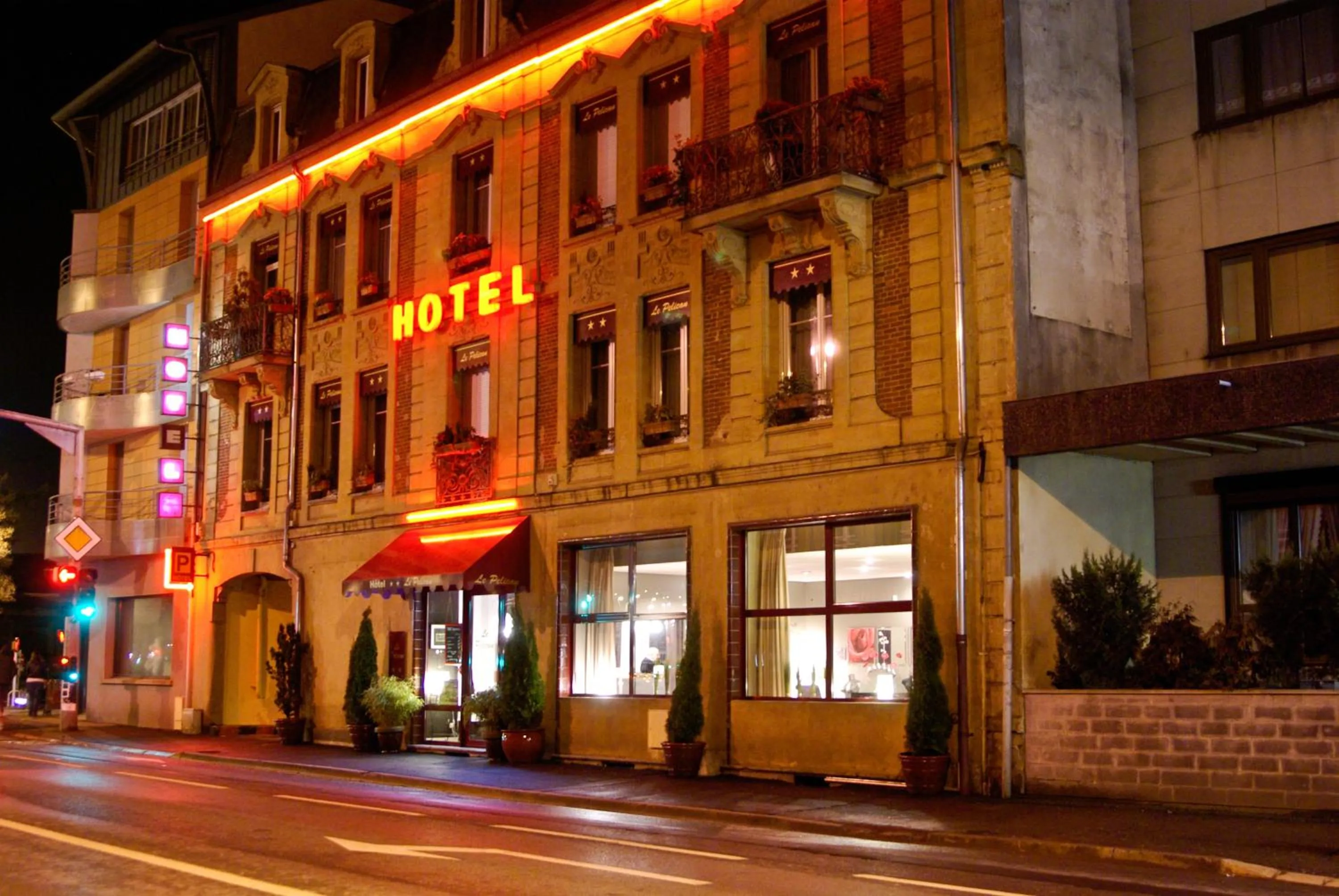 Facade/entrance in Hotel Le Pelican