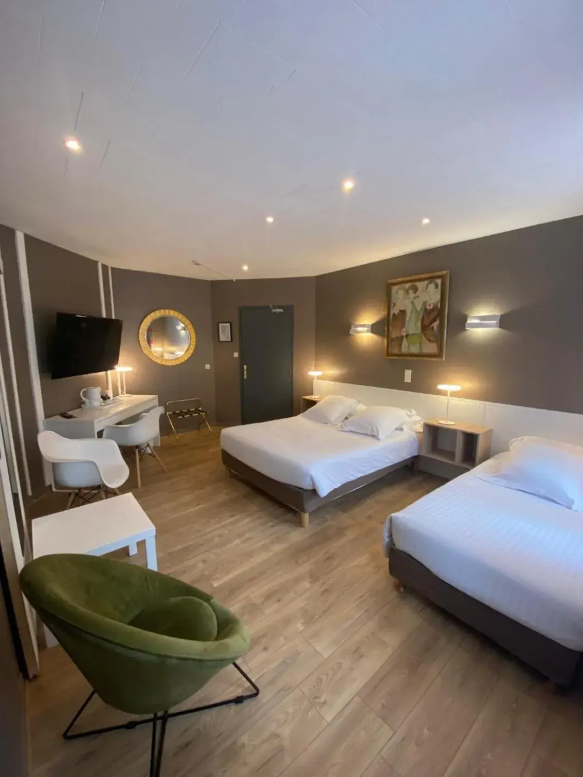 Triple Room - single occupancy in Cesar Hotel Triple Room - single occupancy in Cesar Hotel