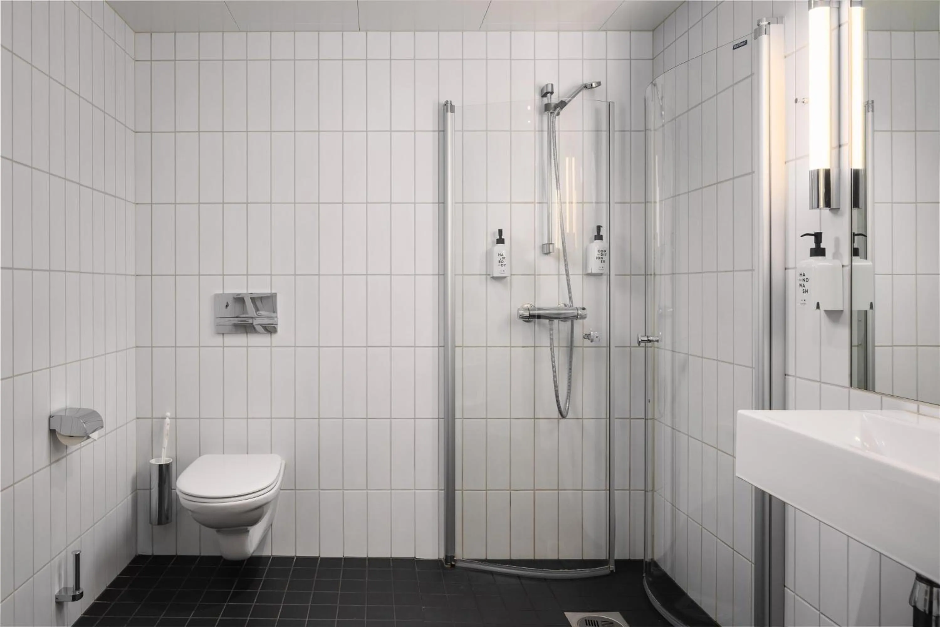 Bathroom in Scandic Fornebu