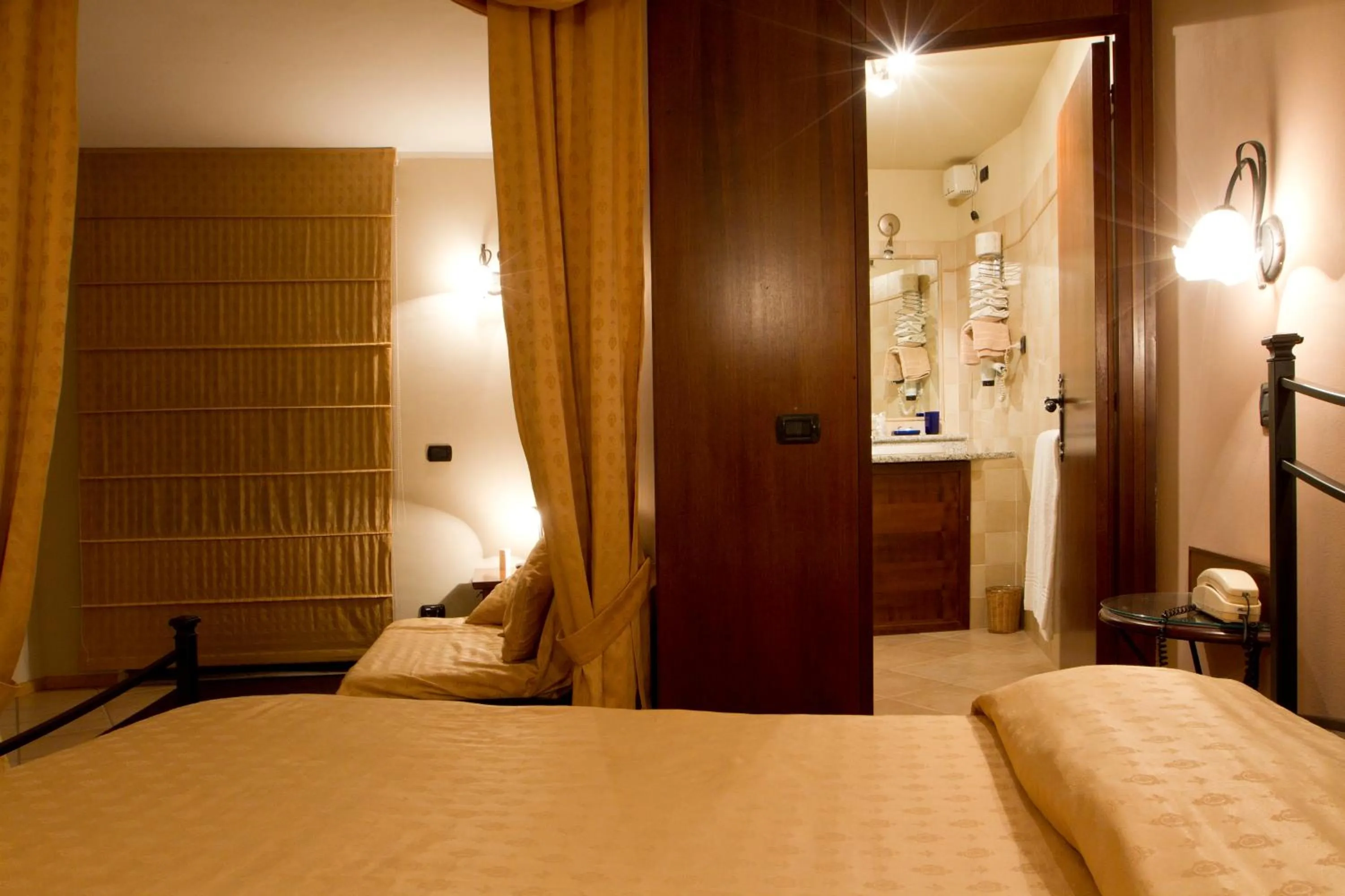 Bedroom, Bed in Hotel Rainero