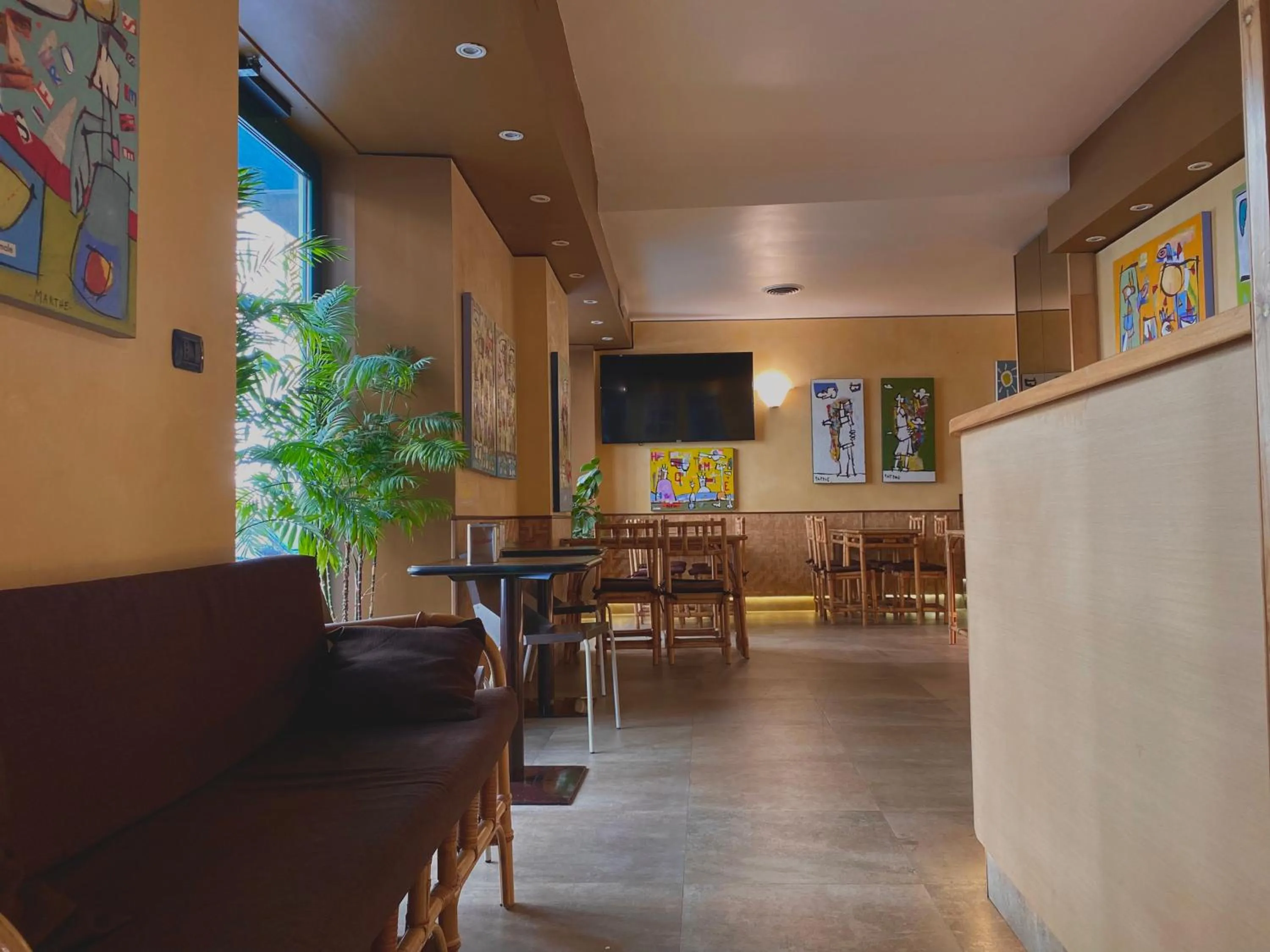 Restaurant/places to eat in Hotel Rainero