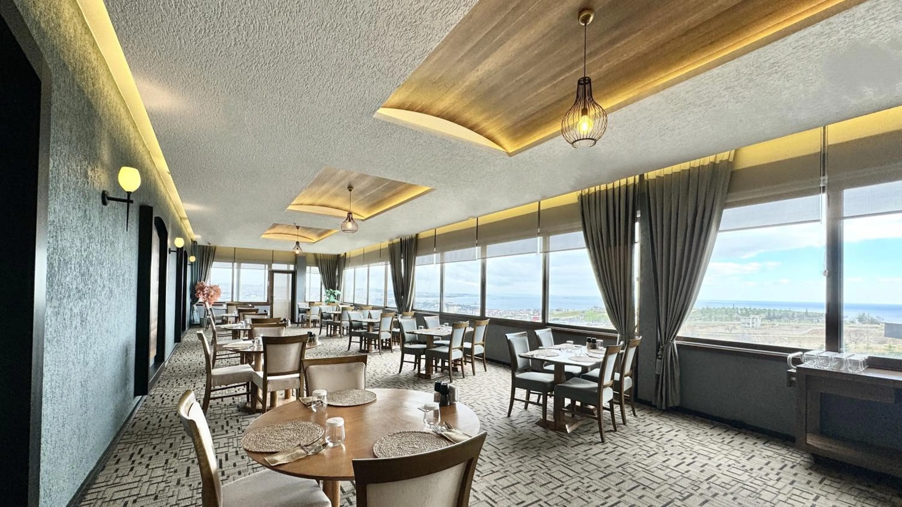 Restaurant/places to eat in Ramada by Wyndham Tekirdağ