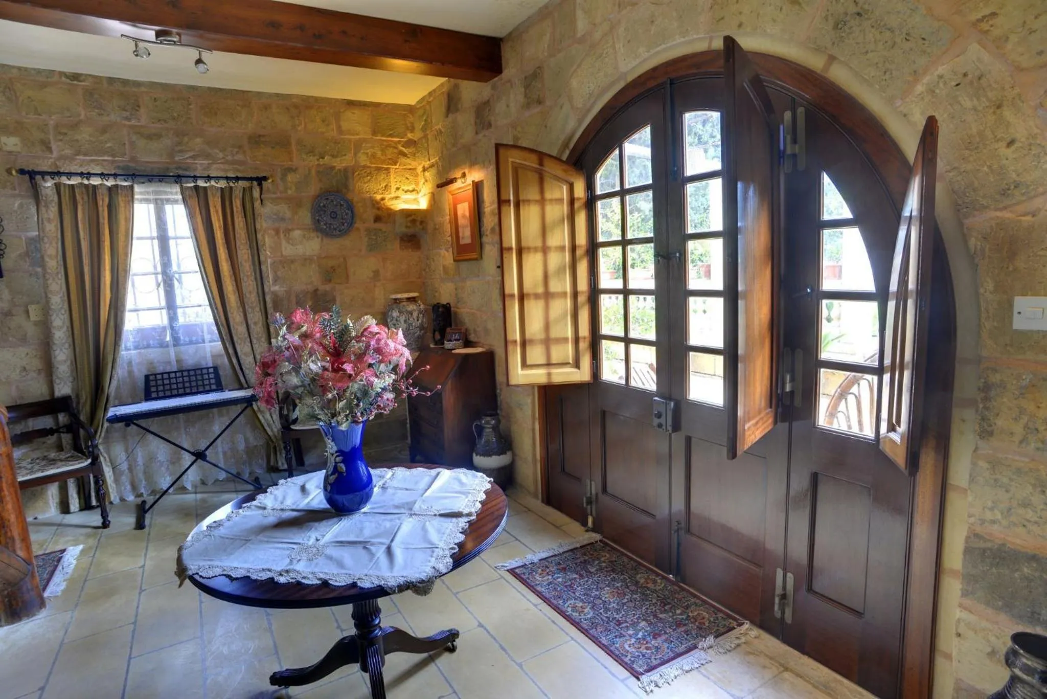 Day in Ta' Bertu Host Family Bed & Breakfast