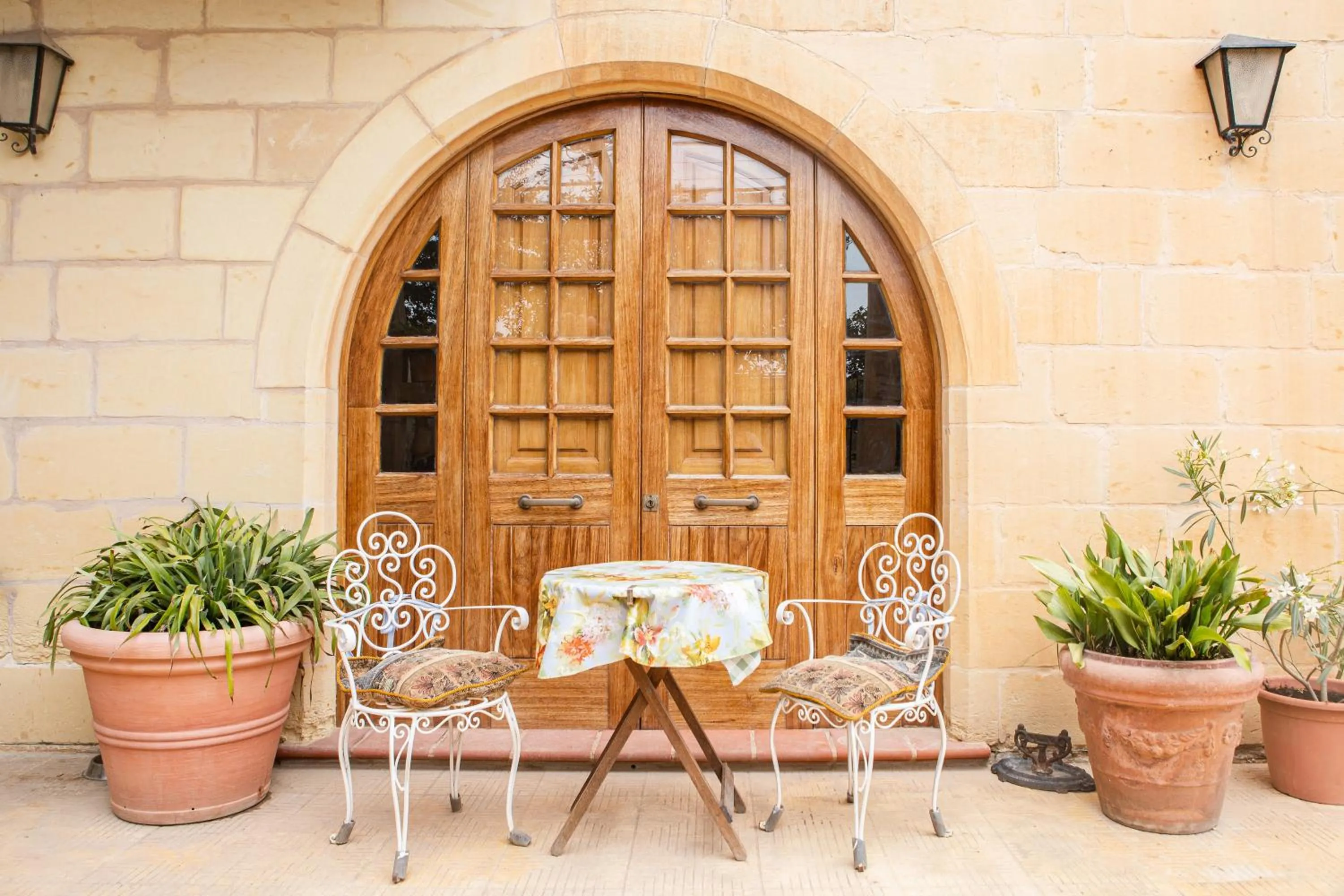 Property building in Ta' Bertu Host Family Bed & Breakfast