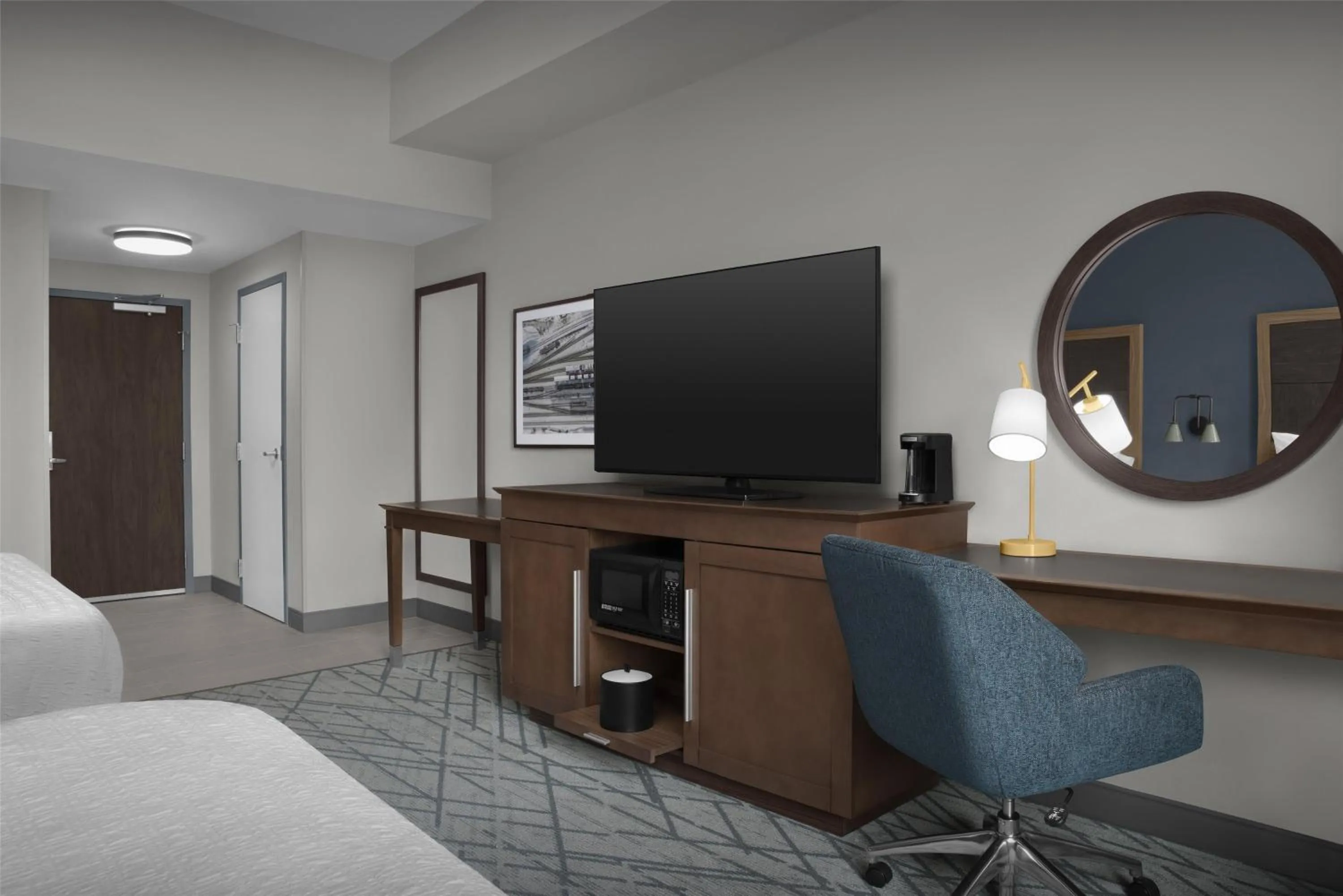 Bed in Hampton Inn Indianapolis Downtown Across from Circle Centre