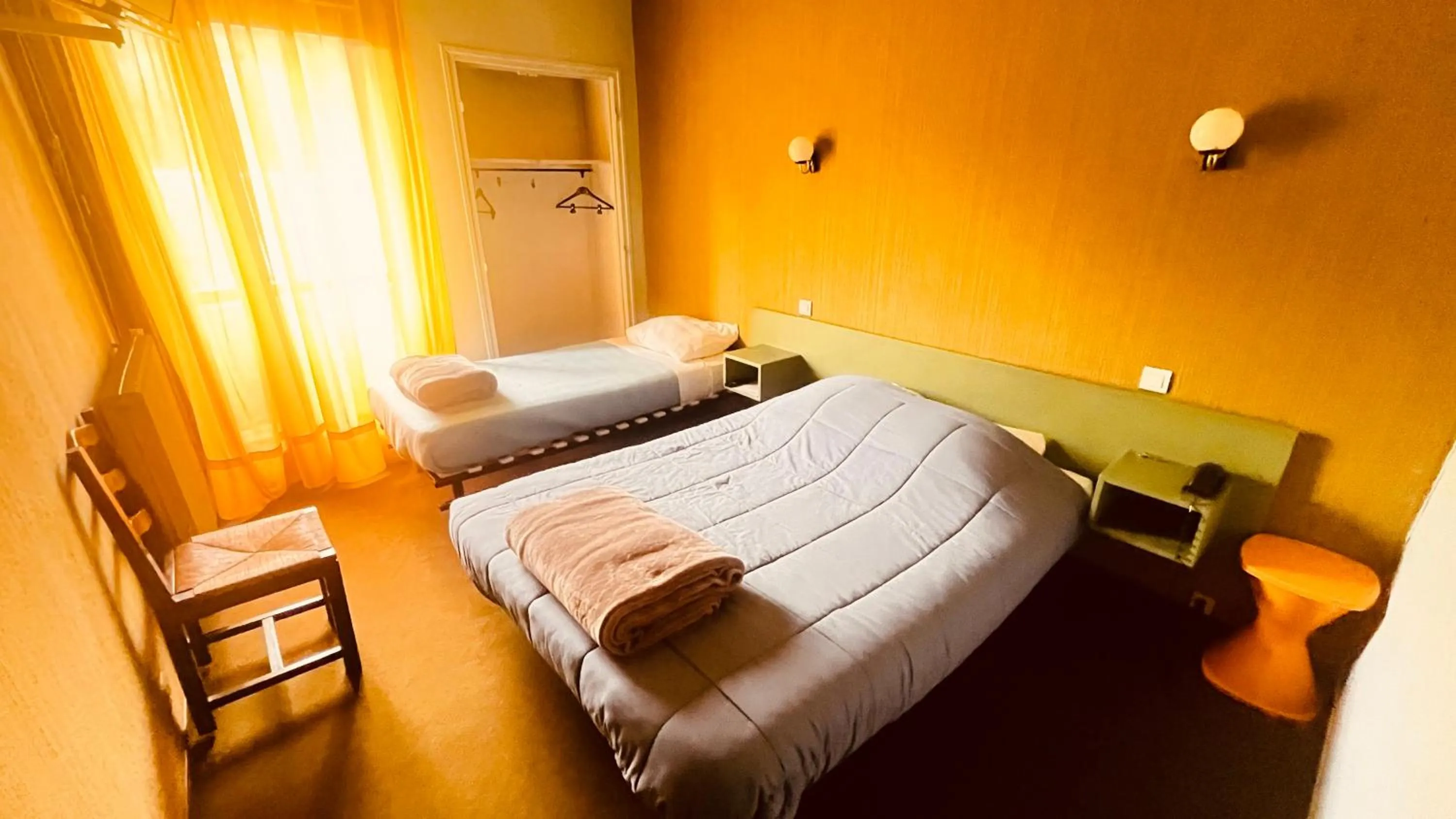 Photo of the whole room, Bed in Hotel Restaurant L'AGAPANTHE