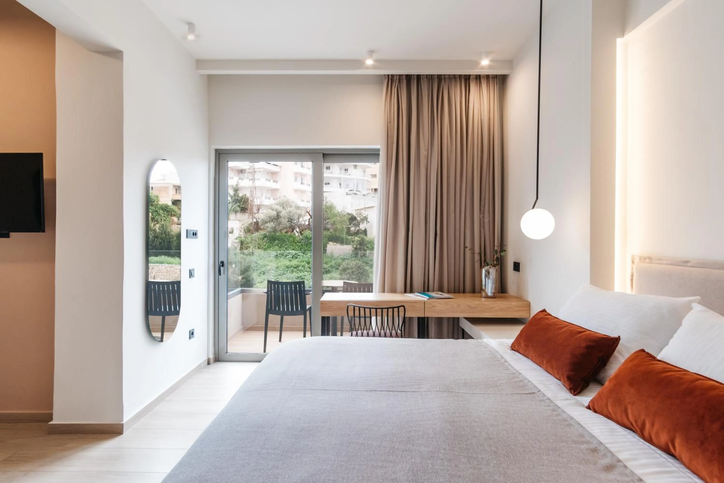 City view, Bed in The City Hotel & Suites