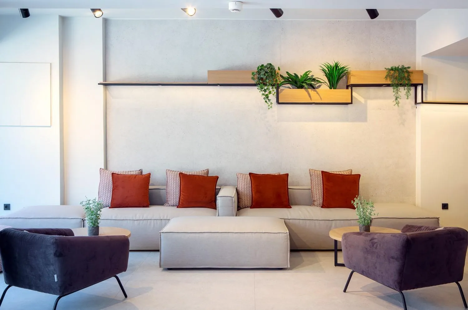 Day in The City Hotel & Suites