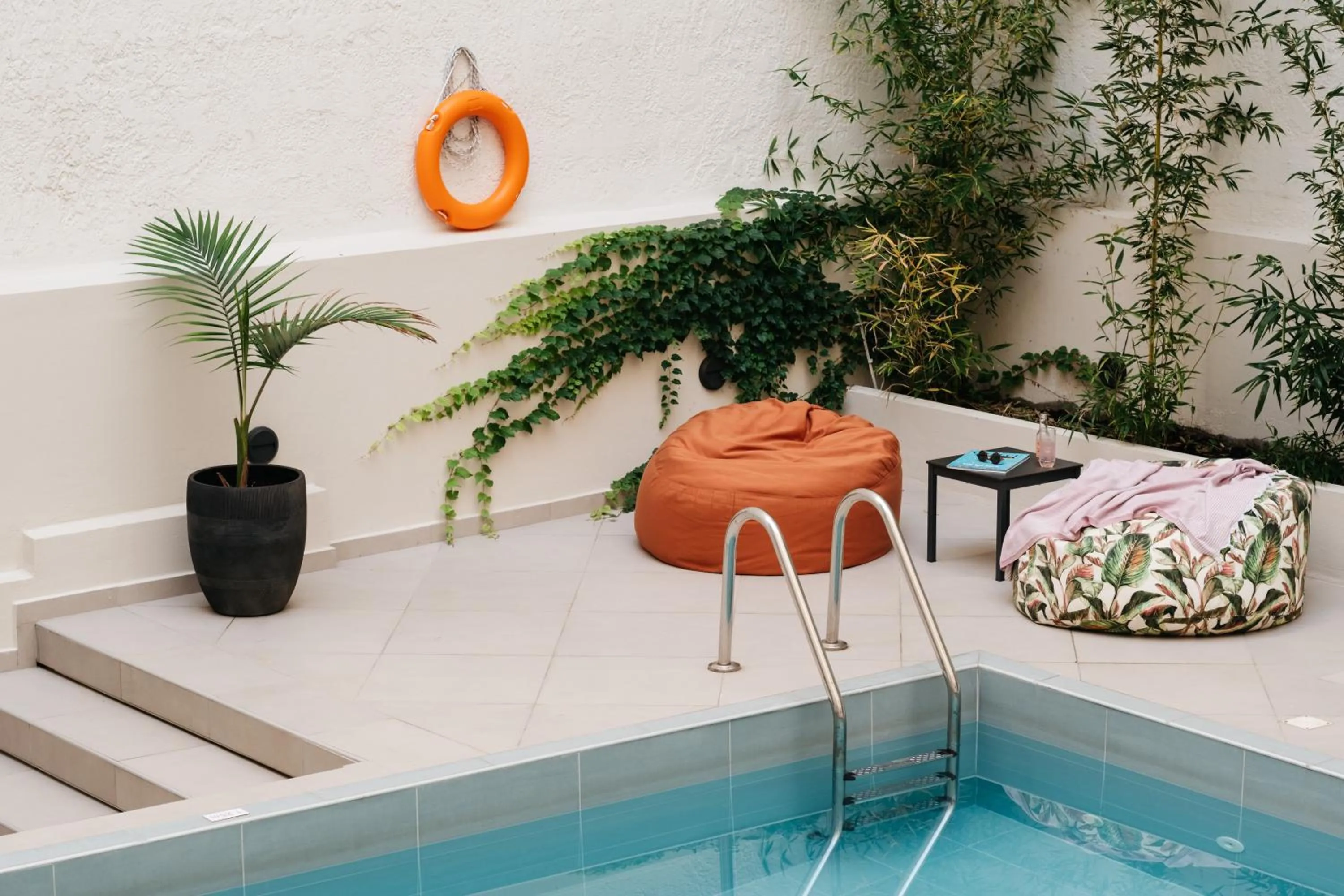 Swimming pool in The City Hotel & Suites