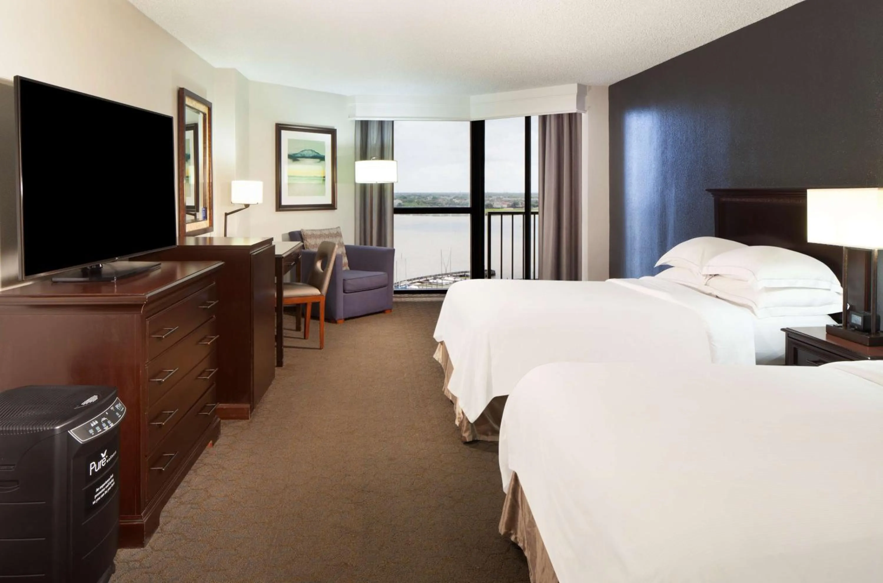 Bed in Hilton Houston NASA Clear Lake