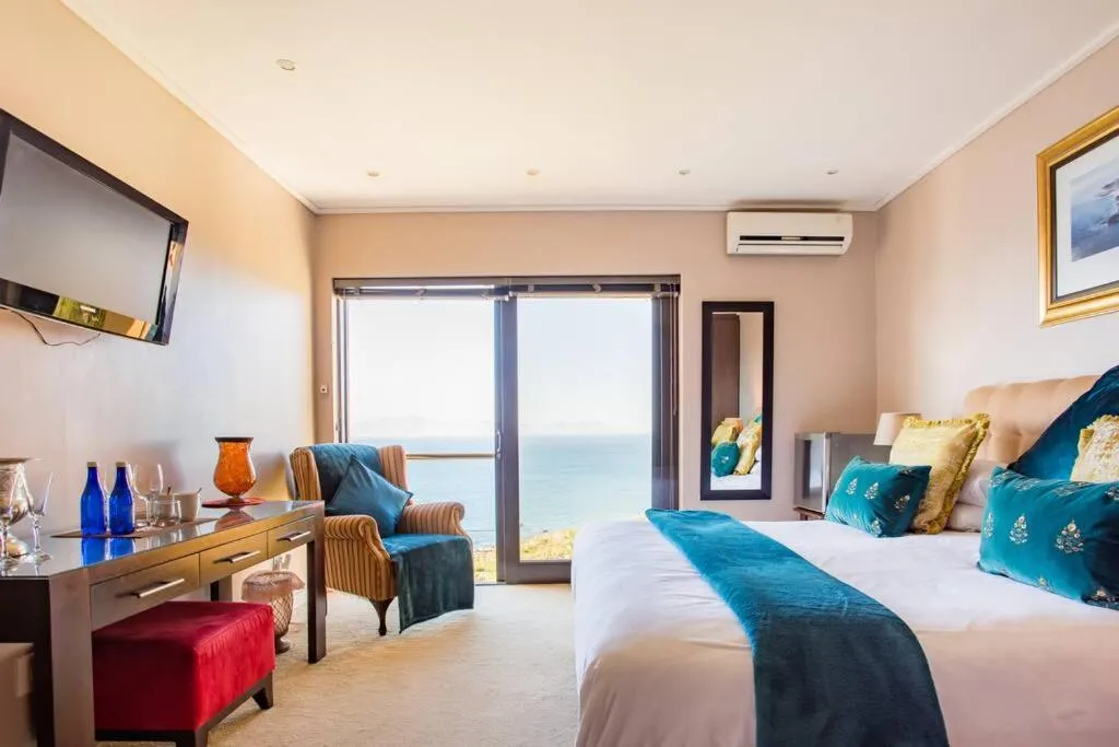 Bed in Aqua Terra Boutique Guesthouse - Simon's Town, Cape Town