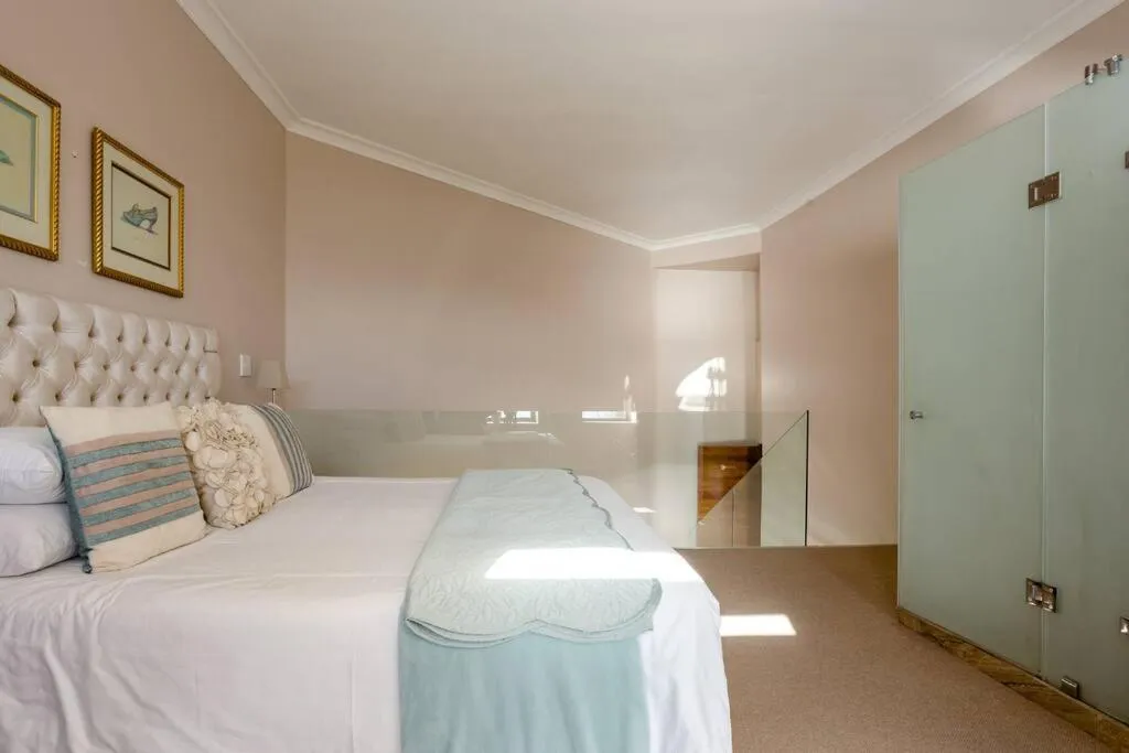 Photo of the whole room, Bed in Aqua Terra Boutique Guesthouse - Simon's Town, Cape Town